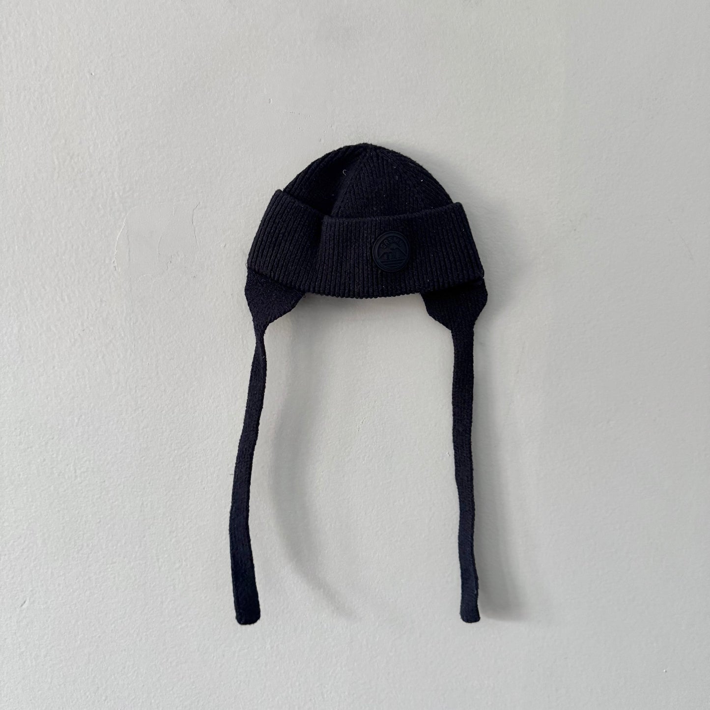 Souris Mini / Black ear flap knit hat / 12M