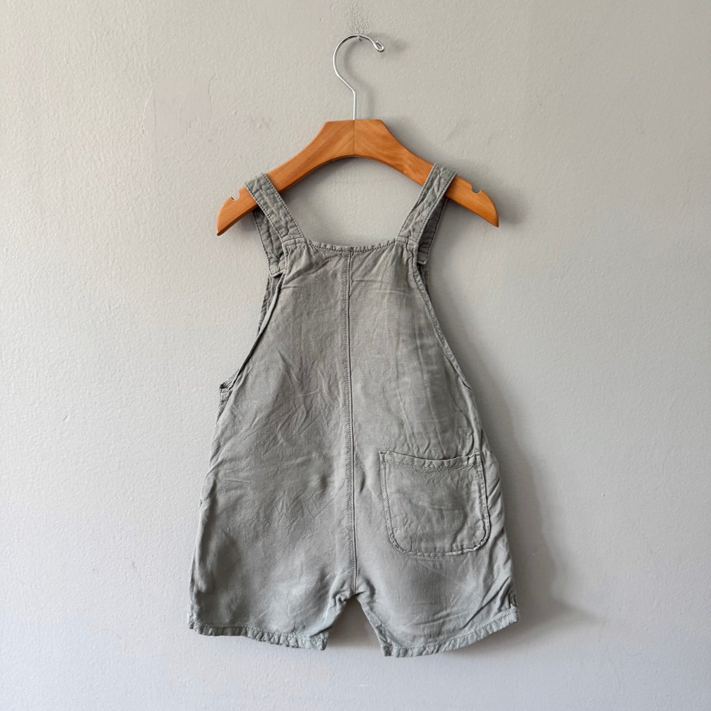 Zara / Khaki overall shorts / 2-3Y