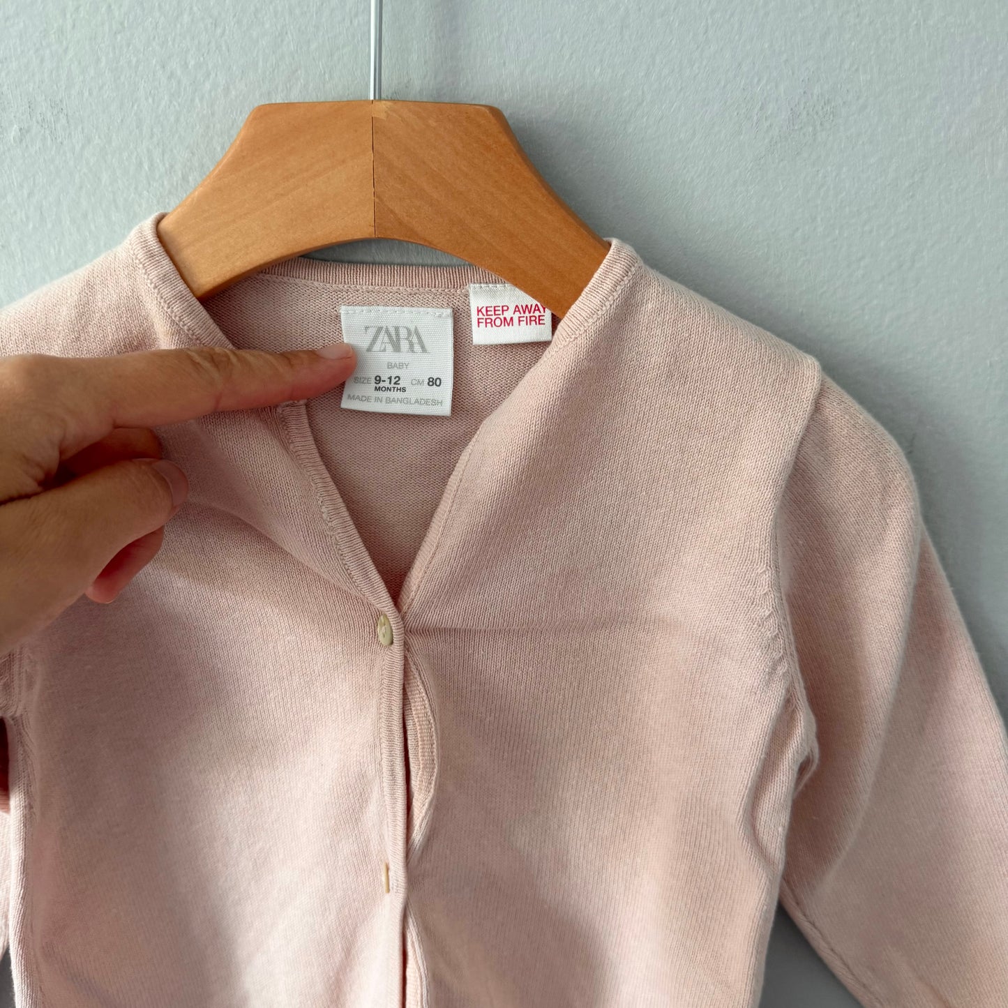 Zara / Beige cardigan / 9-12M