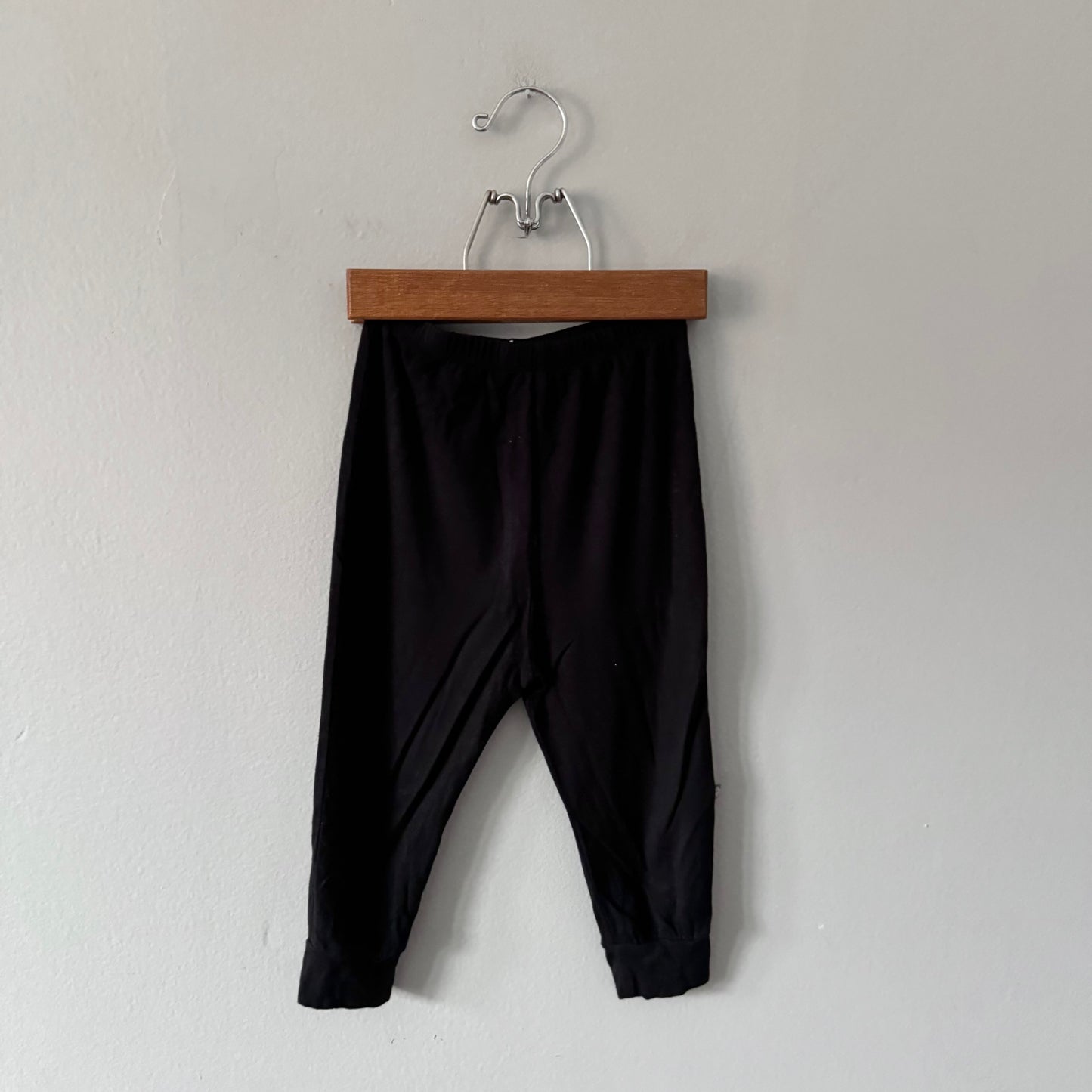 Kyte / Black relaxed pants / 18-24M