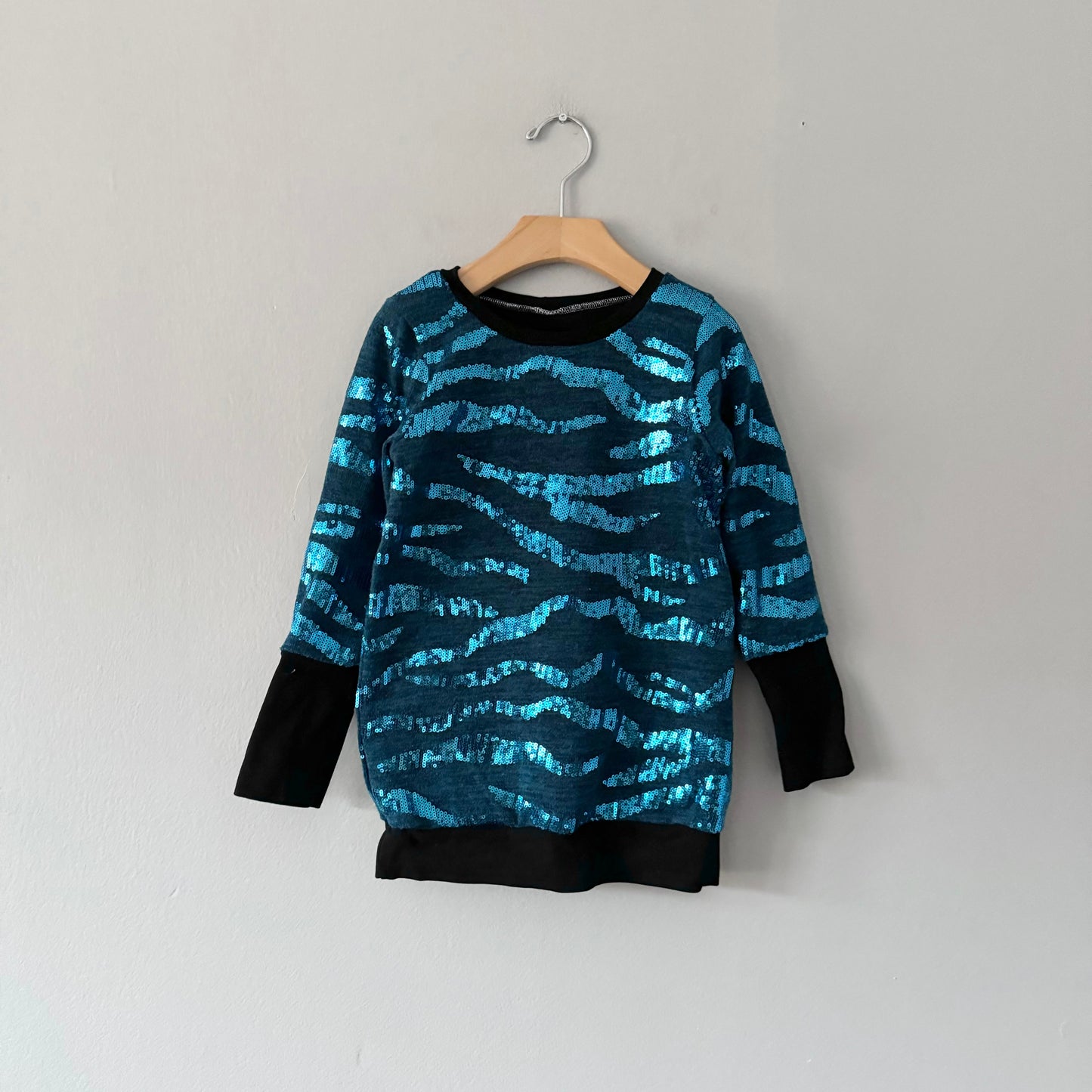 Handmade / Blue sequin dress / 2-4Y