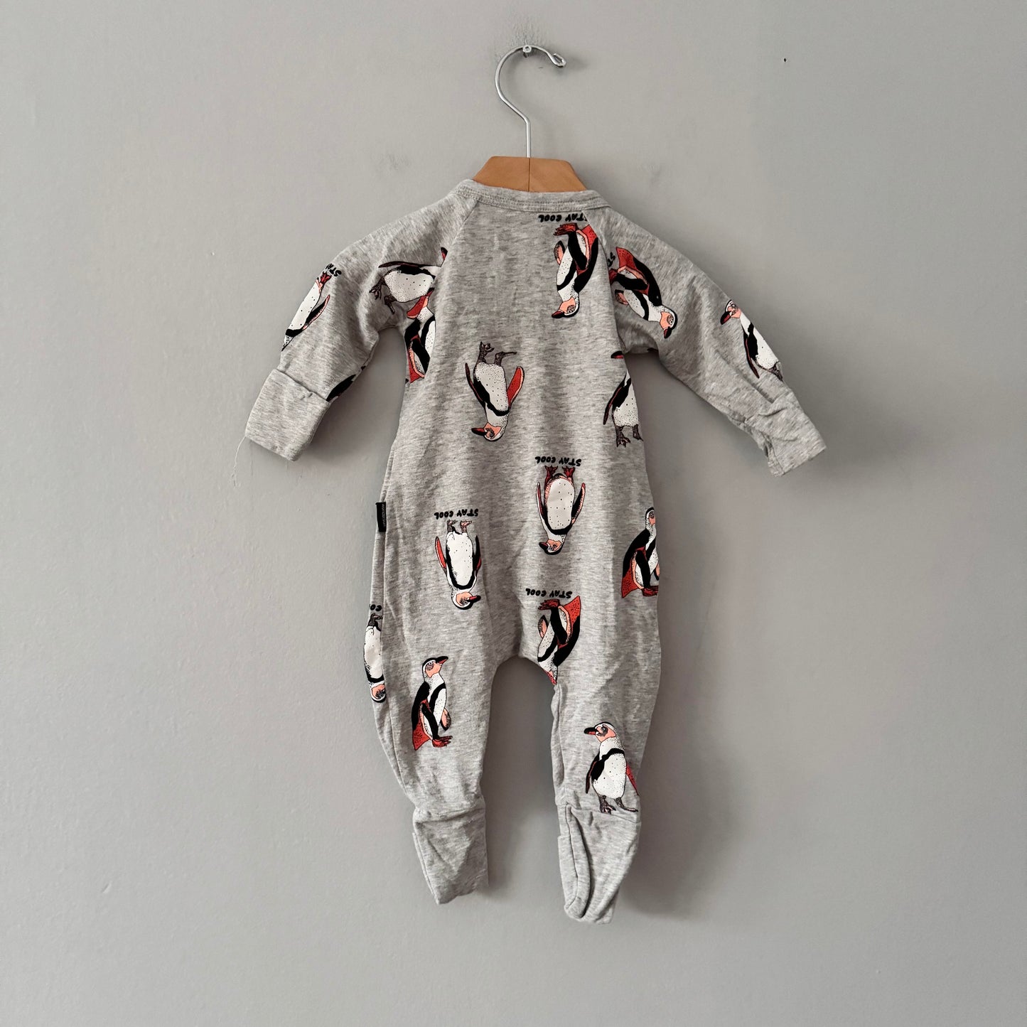 Bonds / Light grey romper - penguin / 0-3M