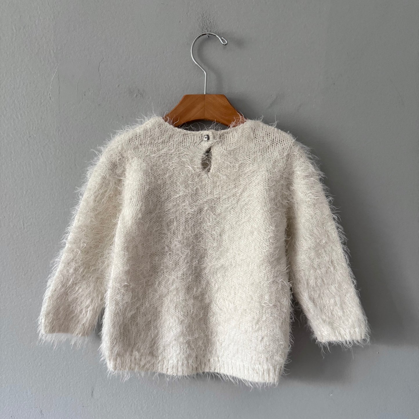 Zara / White knit top / 2-3Y