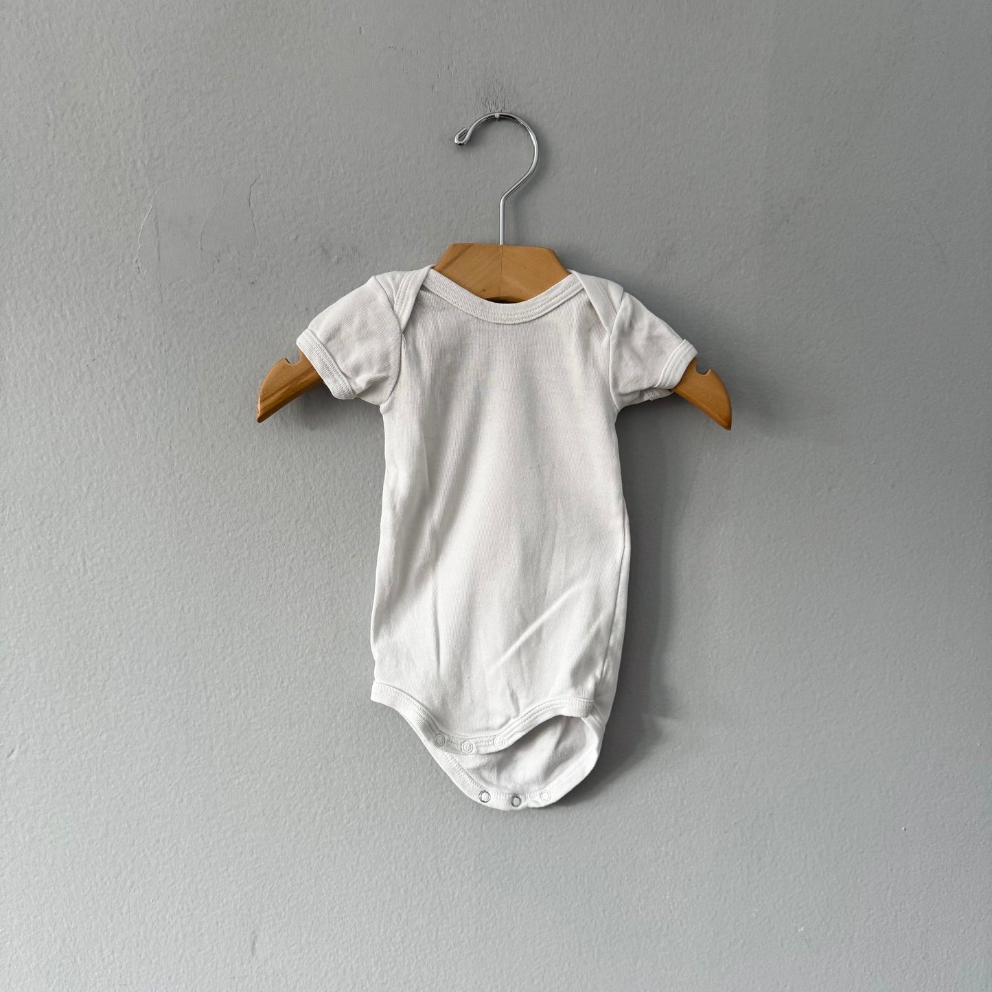 Petit Bateau / White onesie / 3M