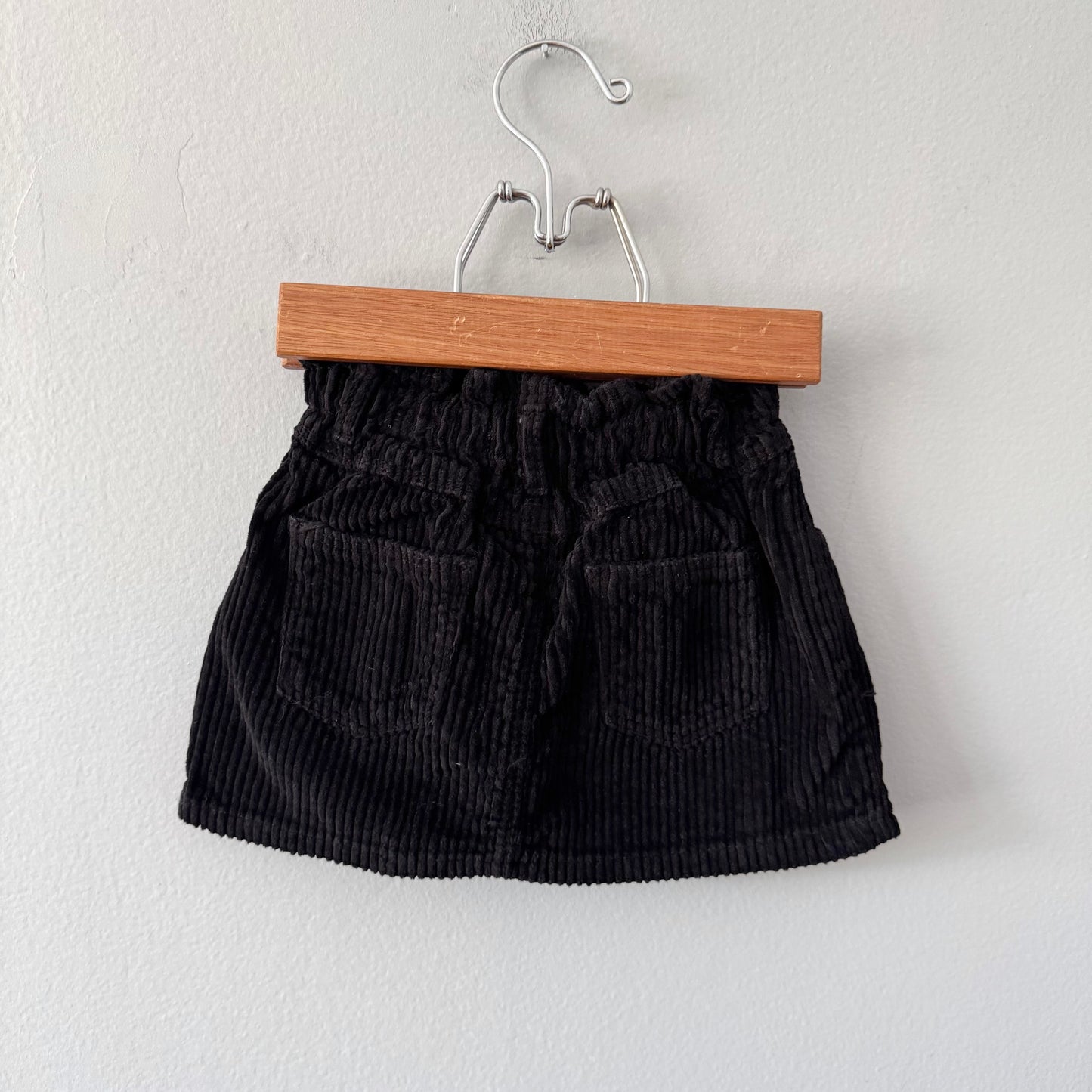 Zara / Black corduroy skirt / 18-24M - New with tag