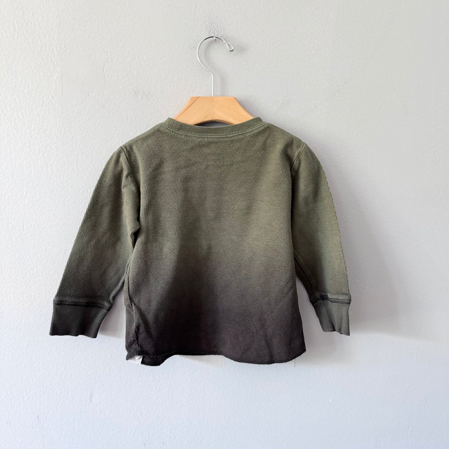 Gap / Khaki waffle long sleeve / 2Y