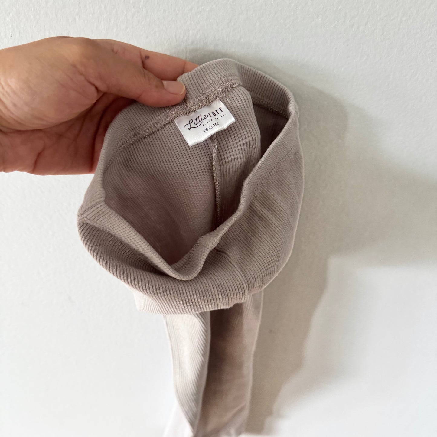 Little Lott / Beige ribbed set / 18-24M