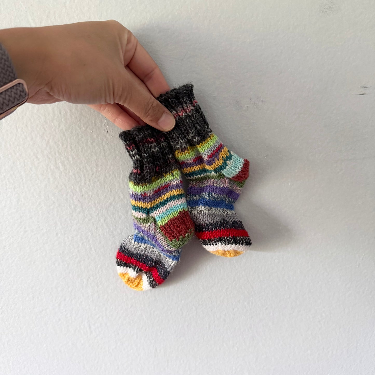 Handmade / Knit socks / 0-6M