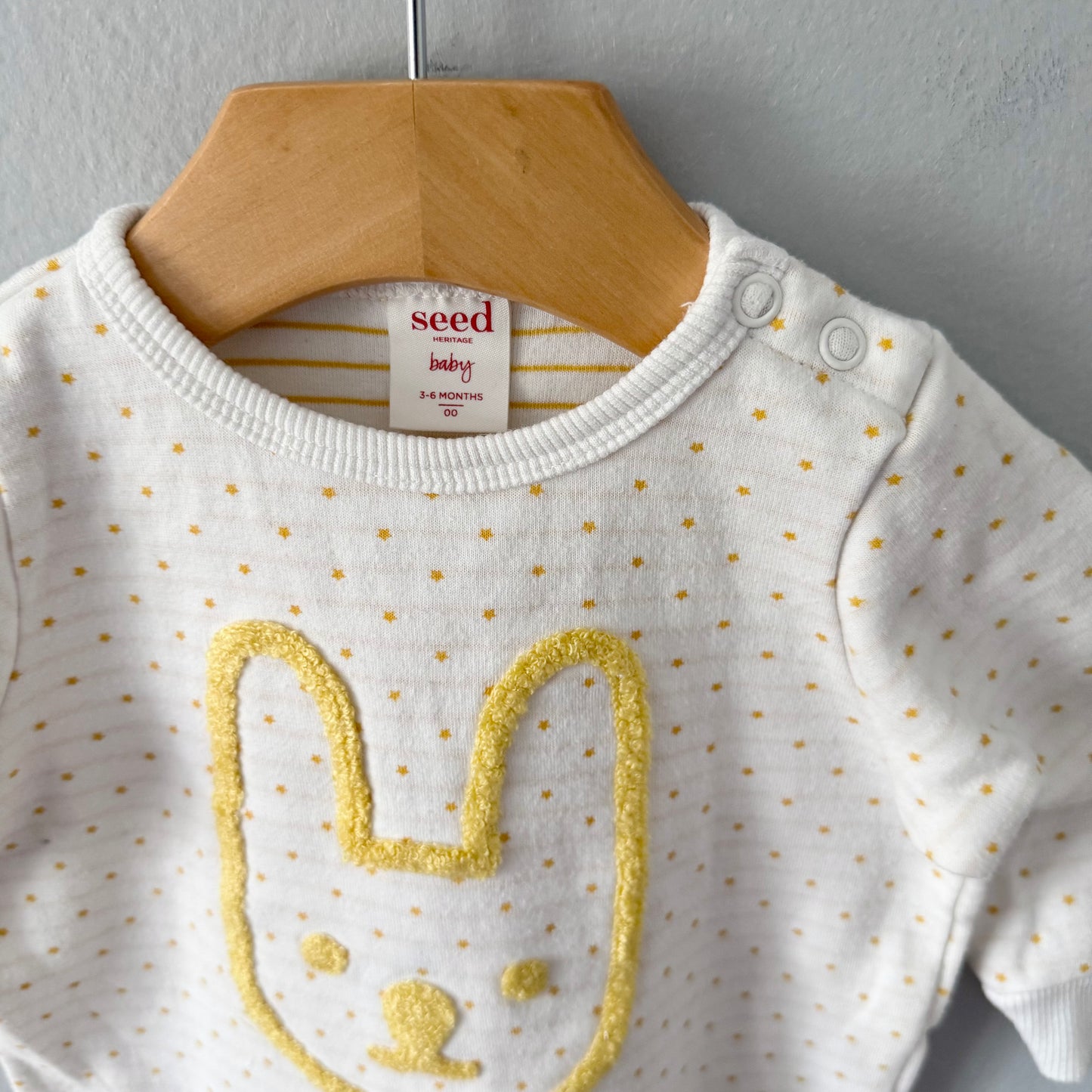 Seed / White x yellow rabbit romper / 3-6M