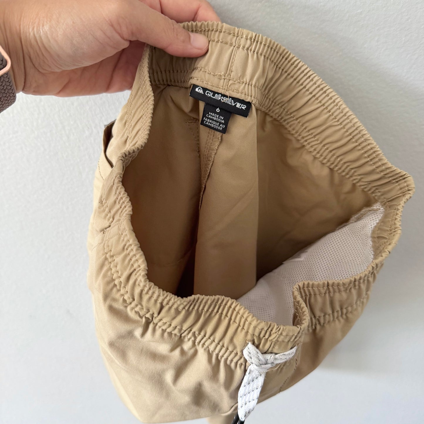 Quick Silver / Beige active chino shorts / 6Y