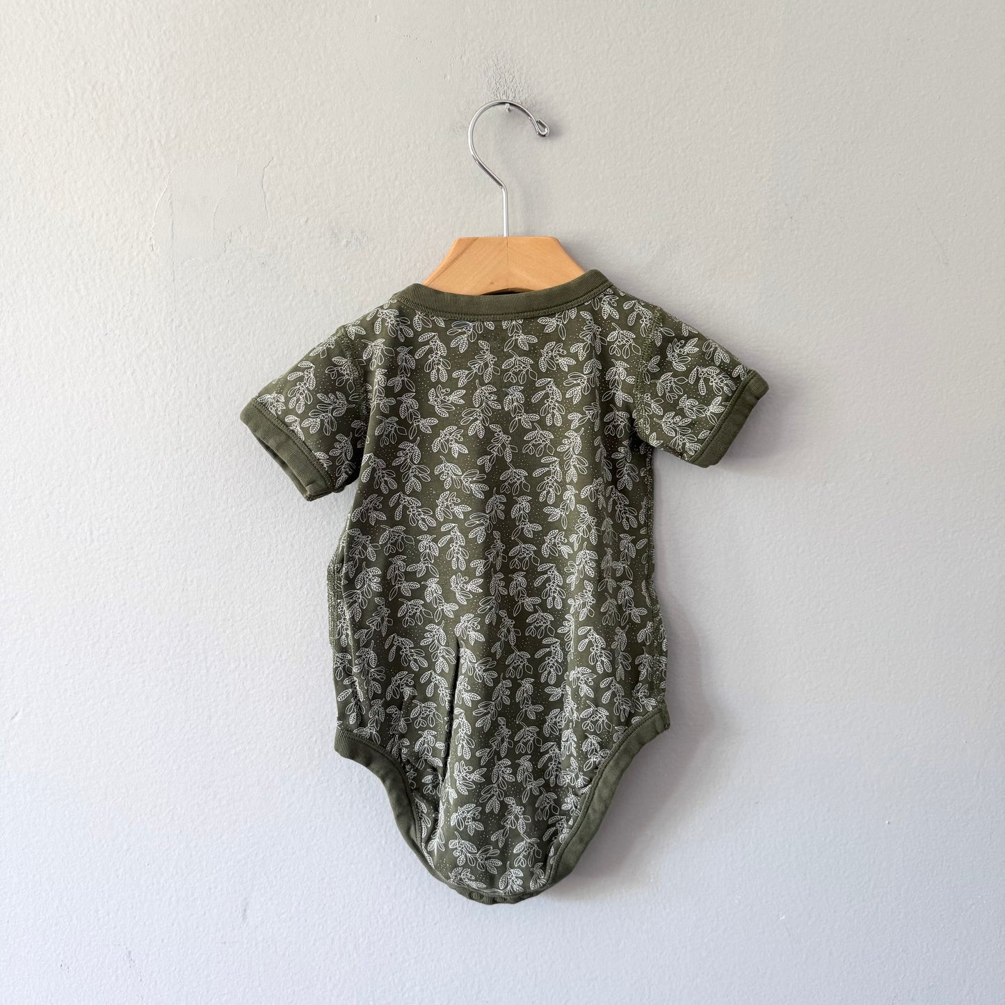 Sapling / Dark green short sleeve onesie / 12-18M