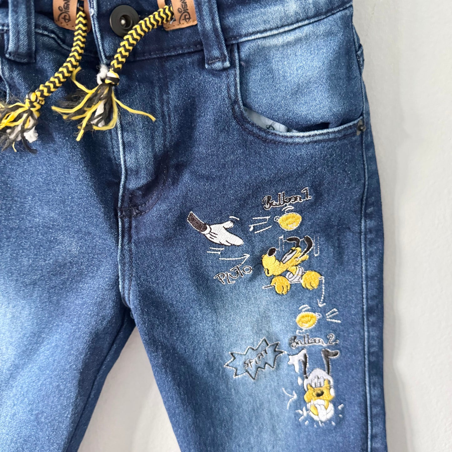 Disney / Denim Pluto half pants / 8Y