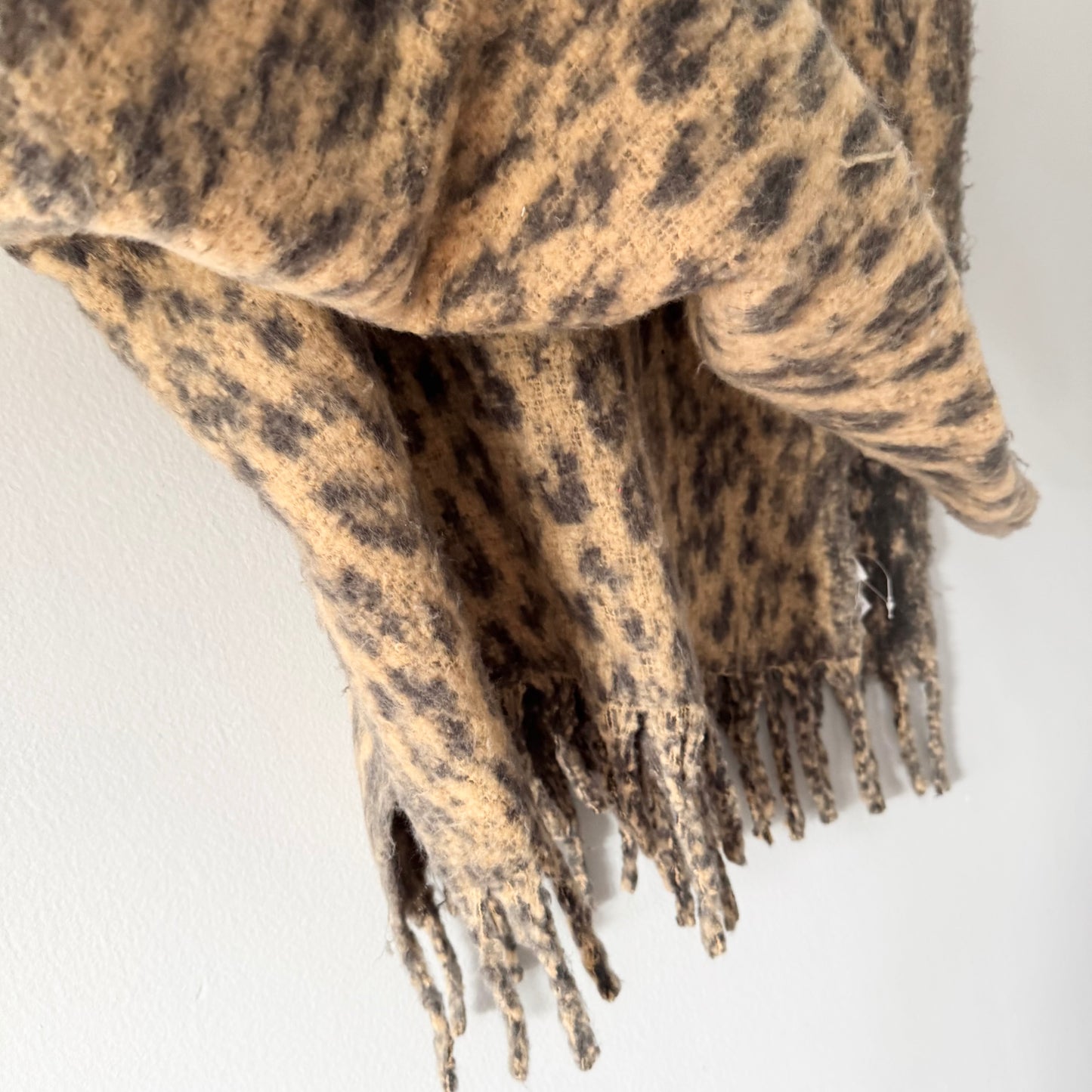 Gap / Leopard pattern big scarf / One size