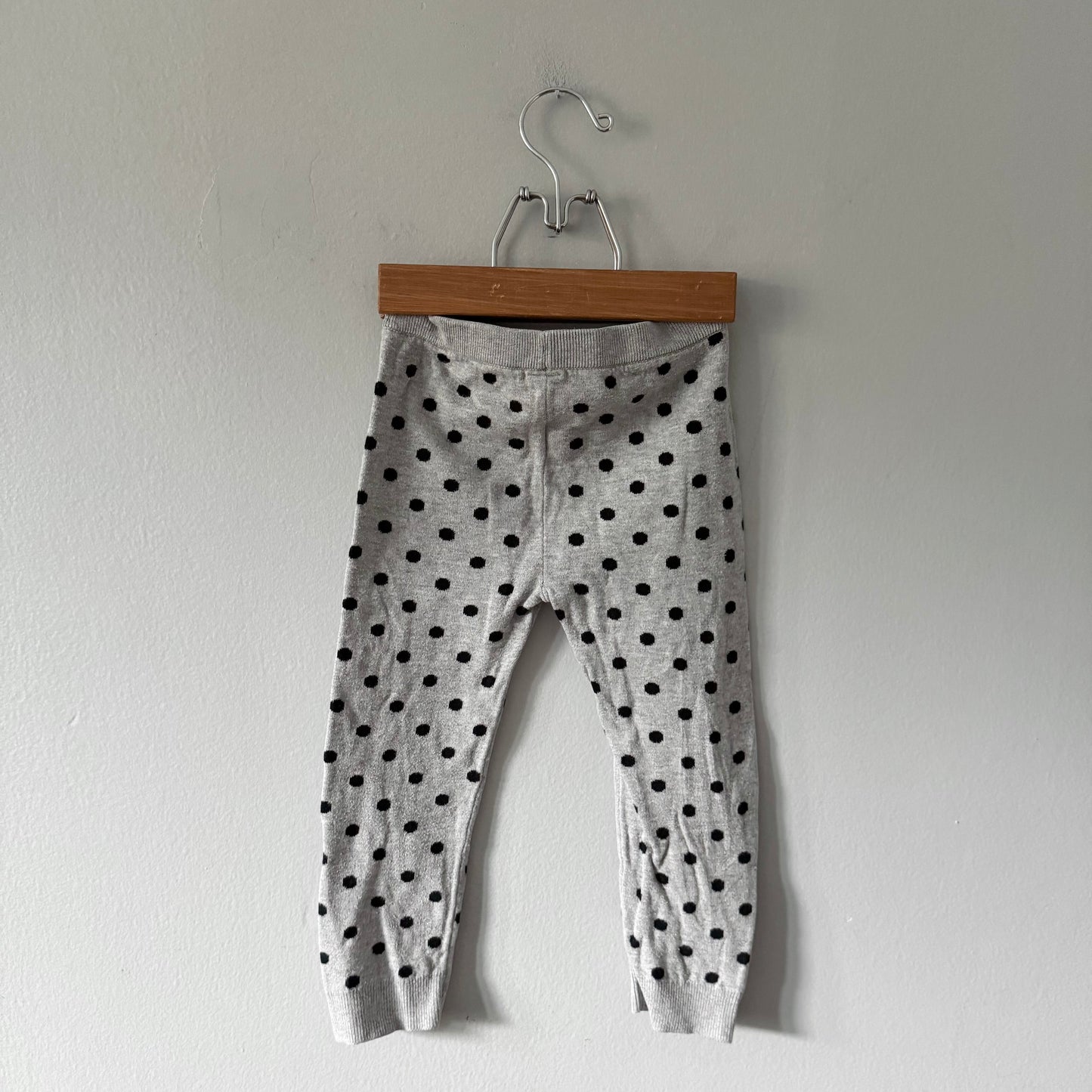 Gap / Light grey x black dots knit leggings / 3Y