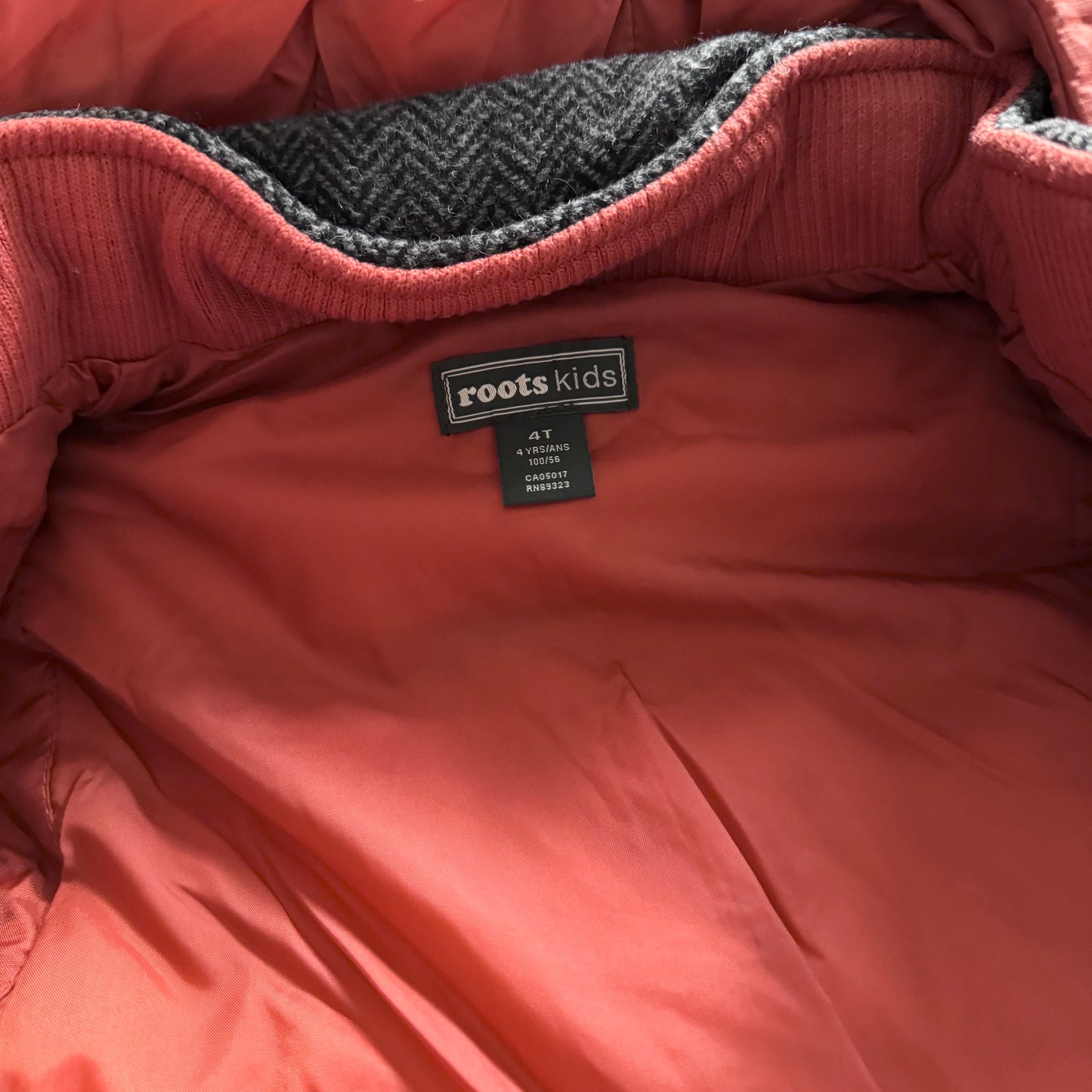 Roots / Orange down vest / 4T