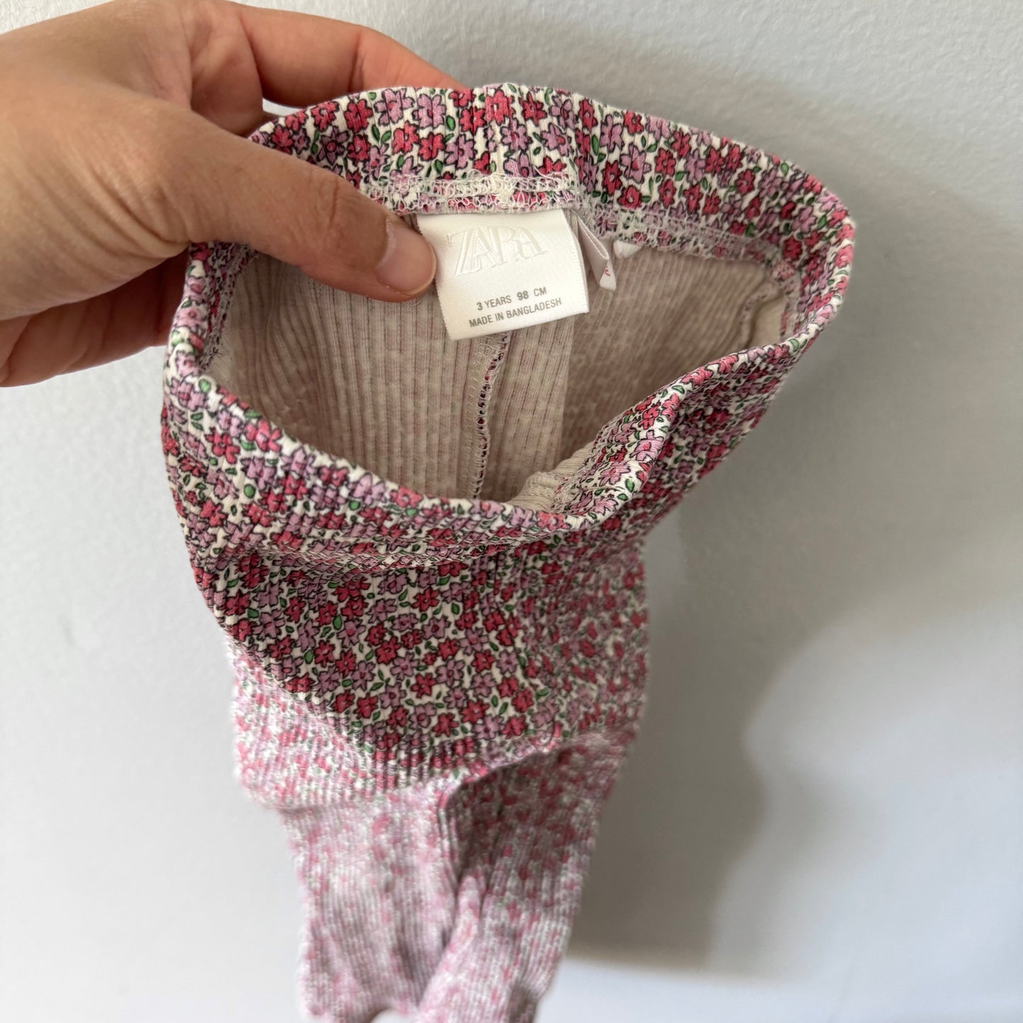 Zara / Floral ribbed leggings / 3Y