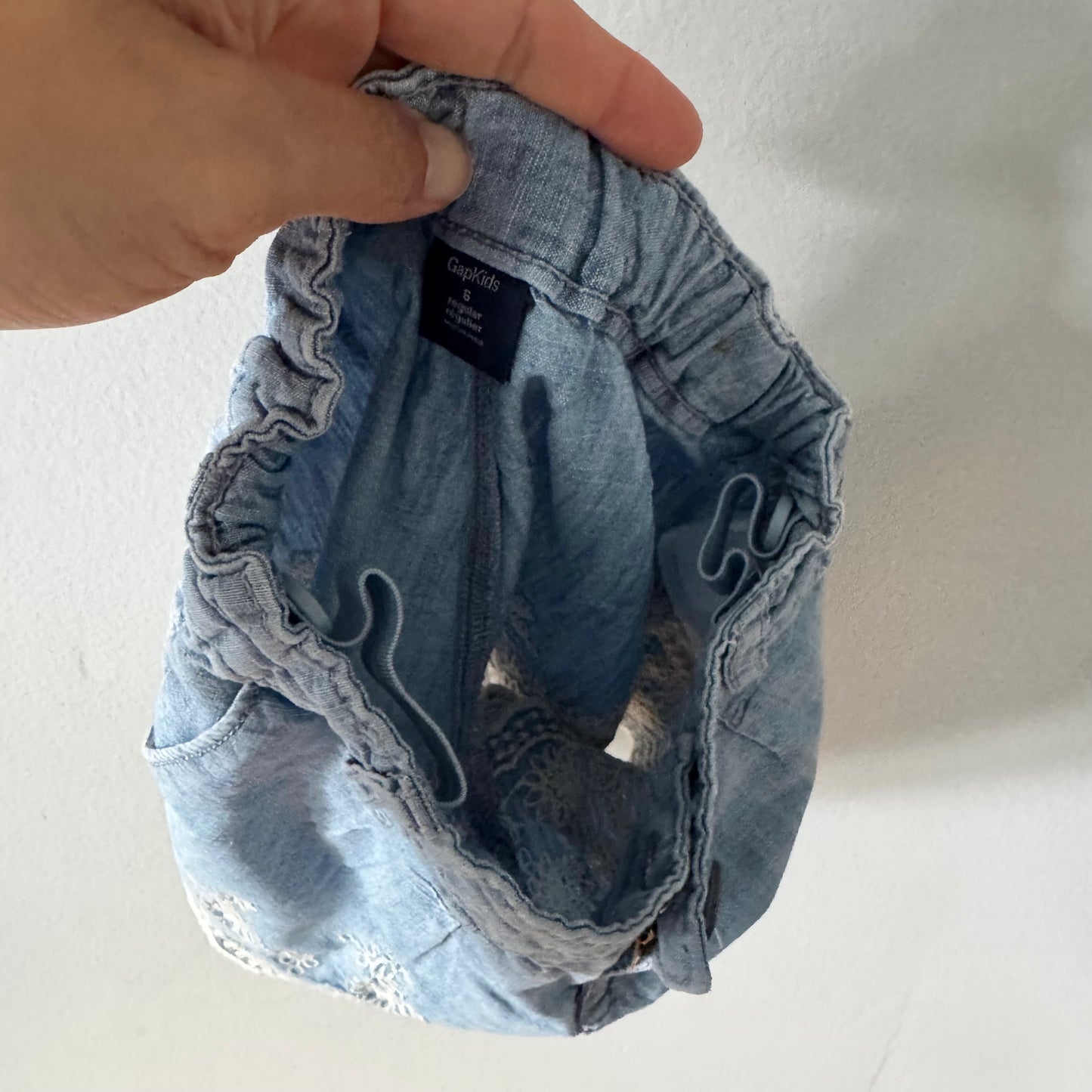 Gap / Chambray shorts / 6Y