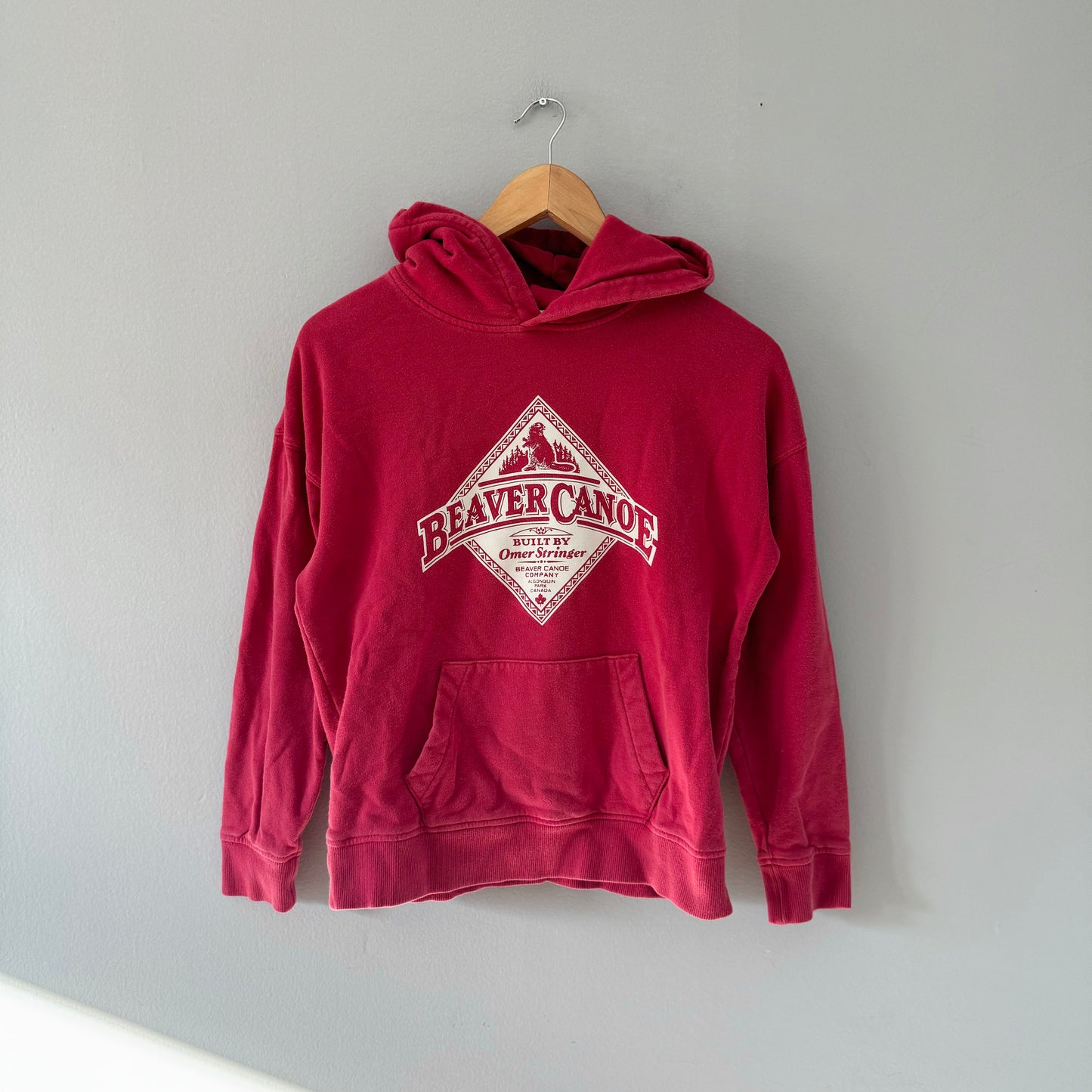 Roots / Red Beaver Canoe hoodie / 11-12Y