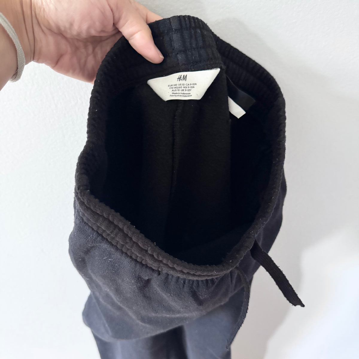 H&M / Fleece lined sweatpants / 9-10Y