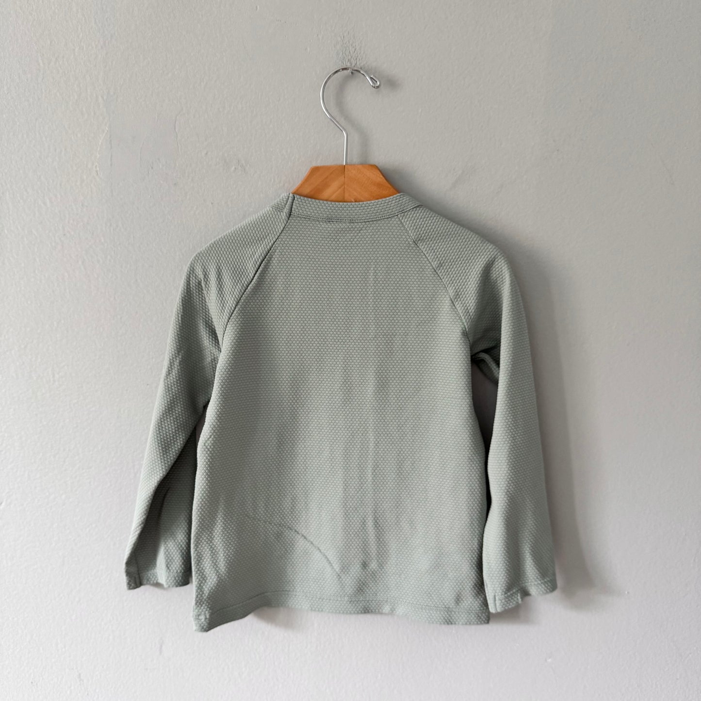 H&M / Smokey green rash guard / 3Y