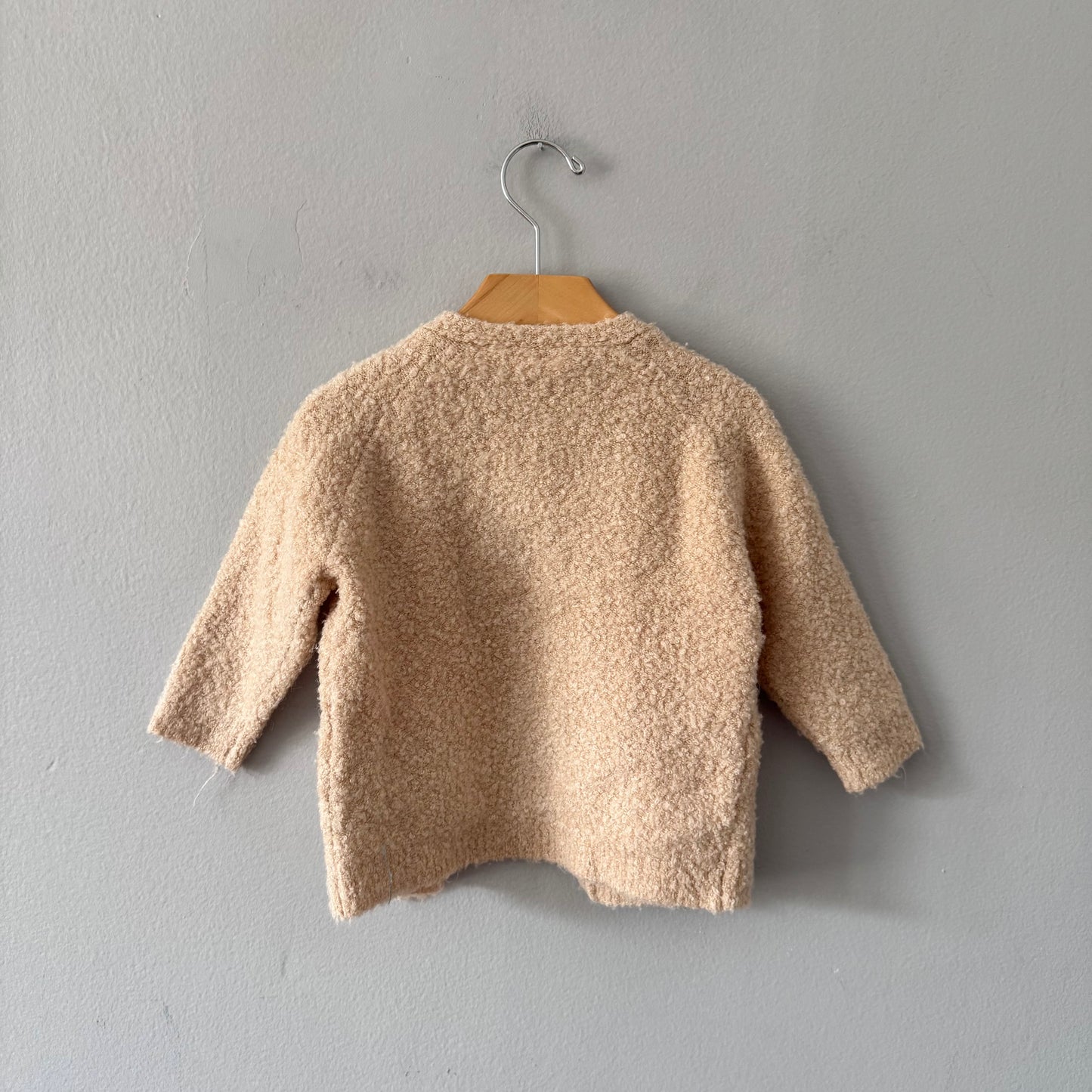 Zara / Beige cardigan / 9-12M