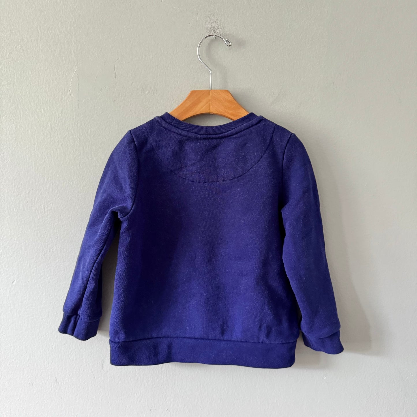 Mini Boden / Navy x butterfly sweatshirt / 4-5Y