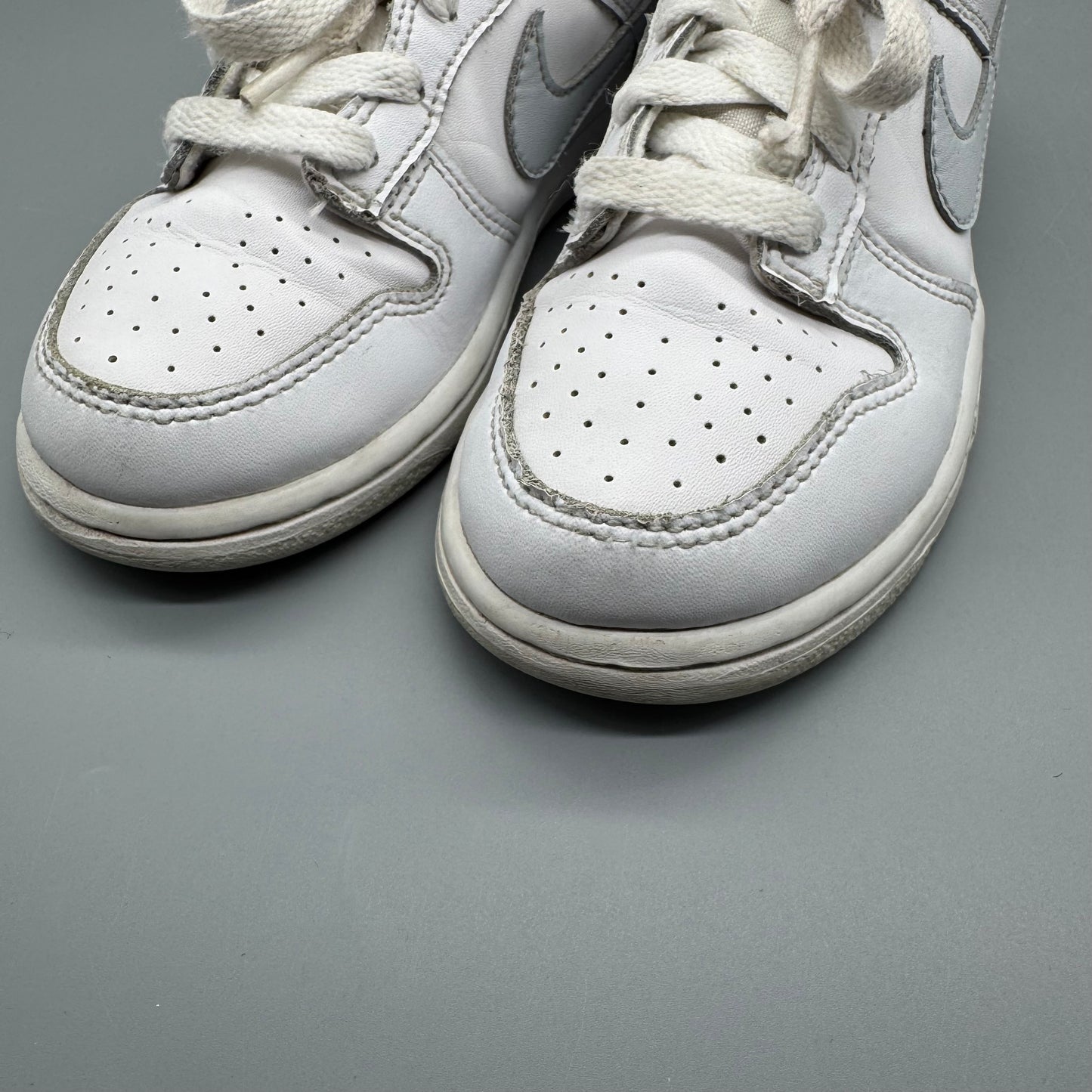 Nike / Running Shoes / US13