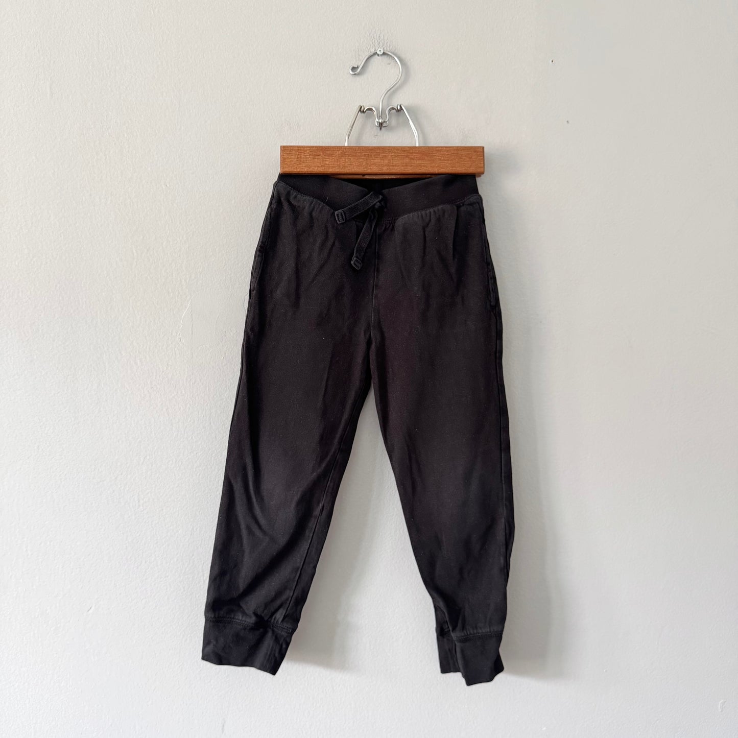 Gap / Black cotton pants / 4Y