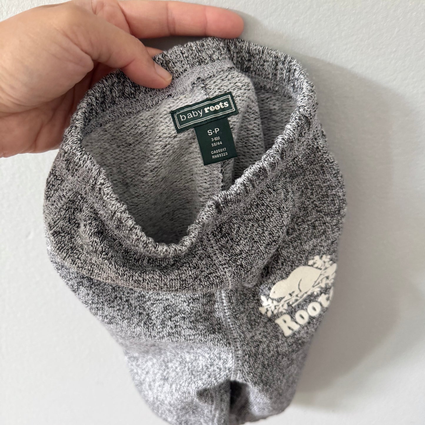 Roots / Salt and pepper sweatpants / 3-6M
