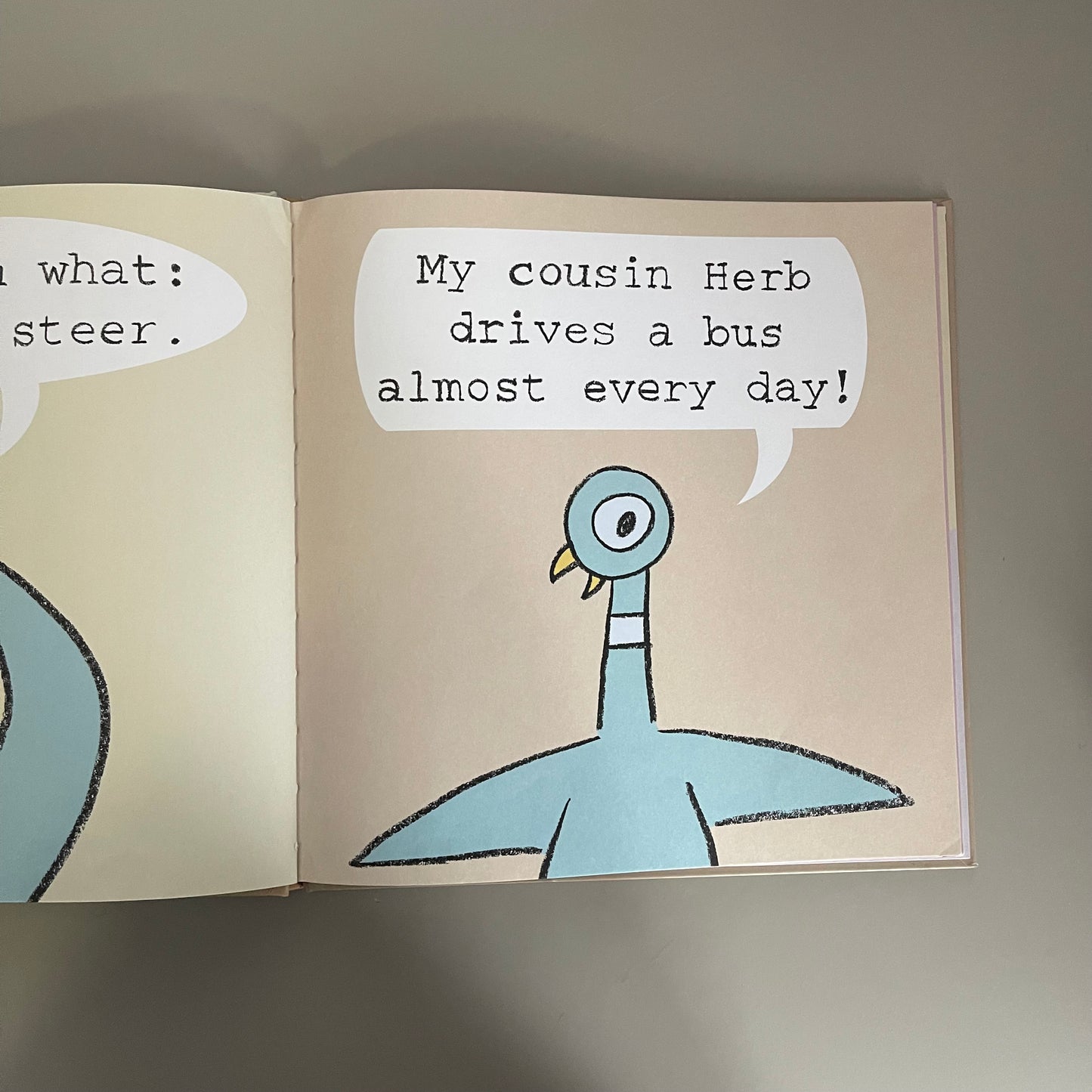 Don't Let the Pigeon Drive the Bus! / Mo Willems