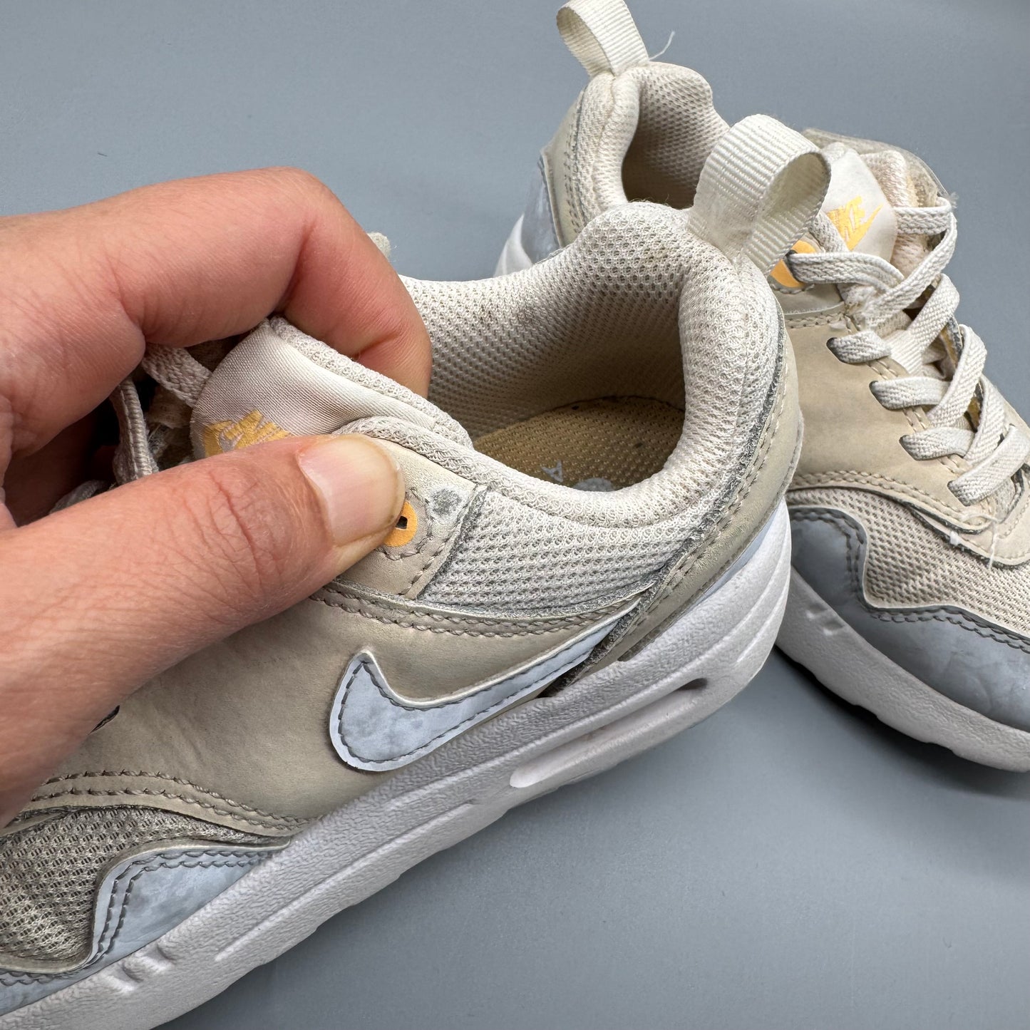 Nike / Running Shoes / US11