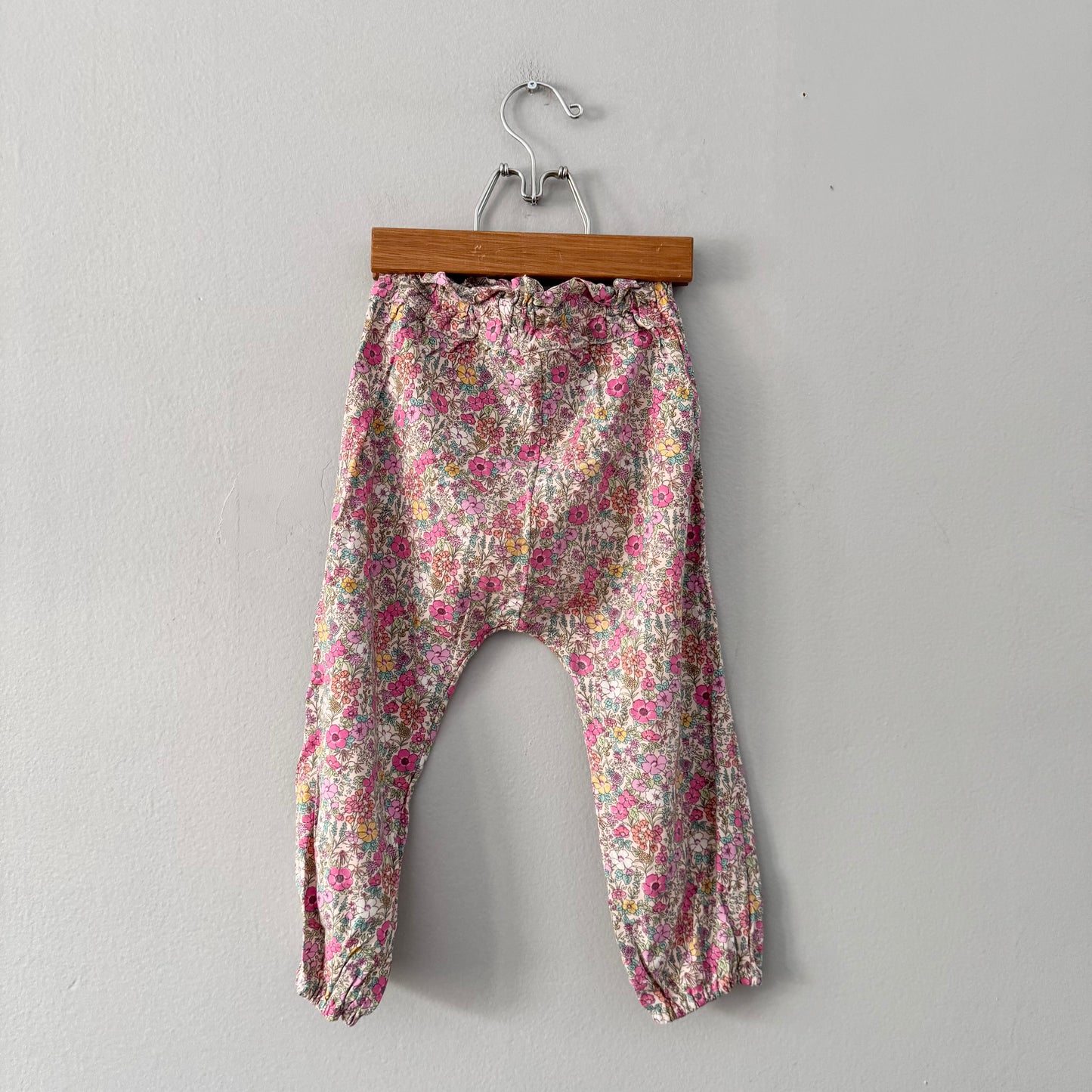 Next / Pink floral viscose pants / 2-3Y