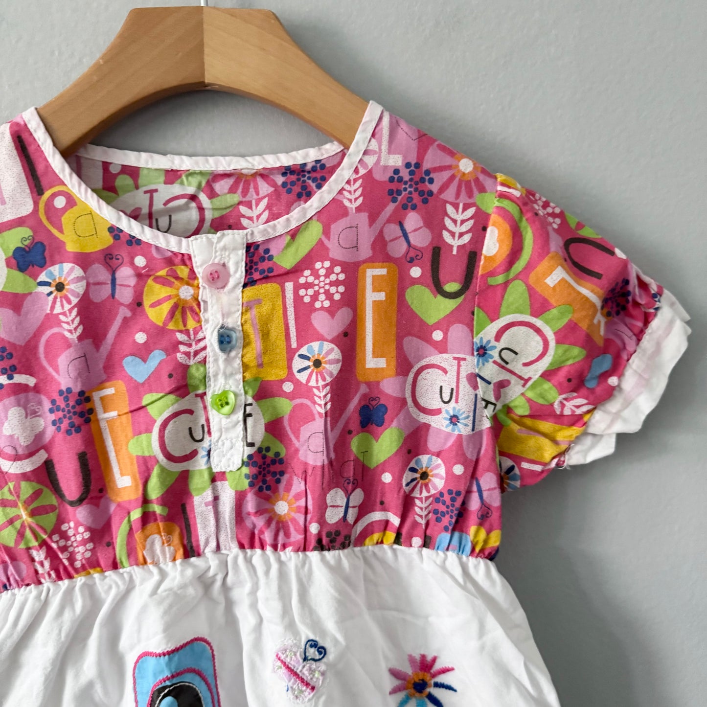 Handmade / Pink and white dress / 4-5Y