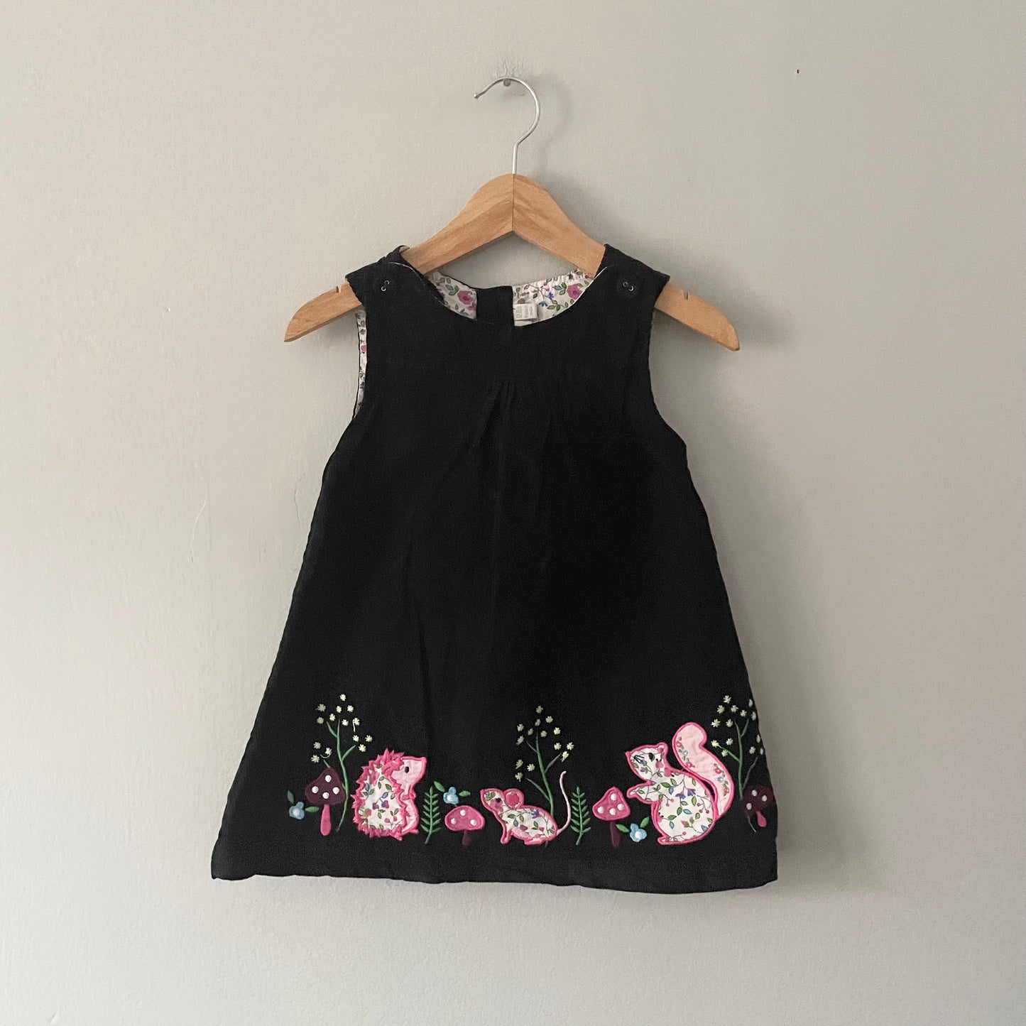 Jojo maman bebe / Black corduroy dress / 12-18M