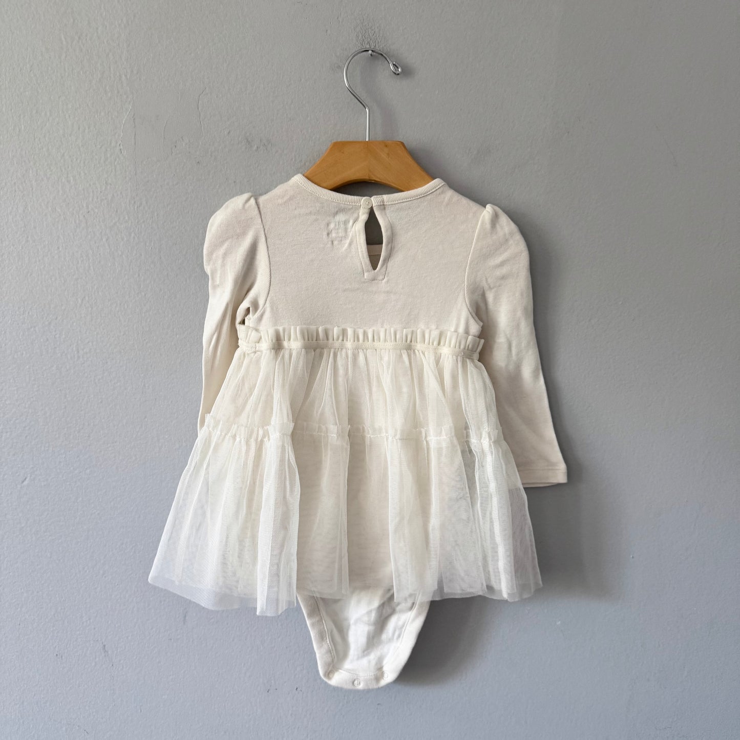 Gap / White onesie with tutu skirt / 12-18M