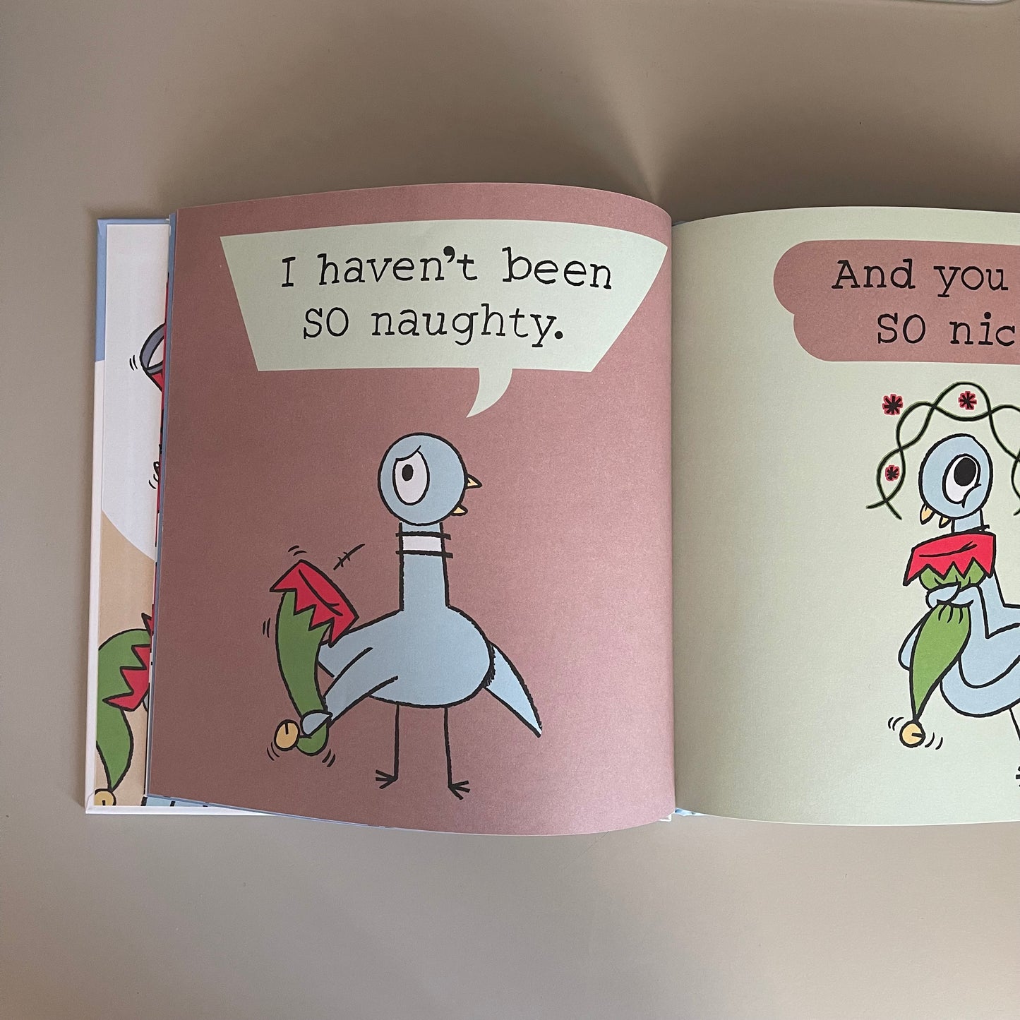 Don't Let the Pigeon Drive the Sleigh! / Mo Willems