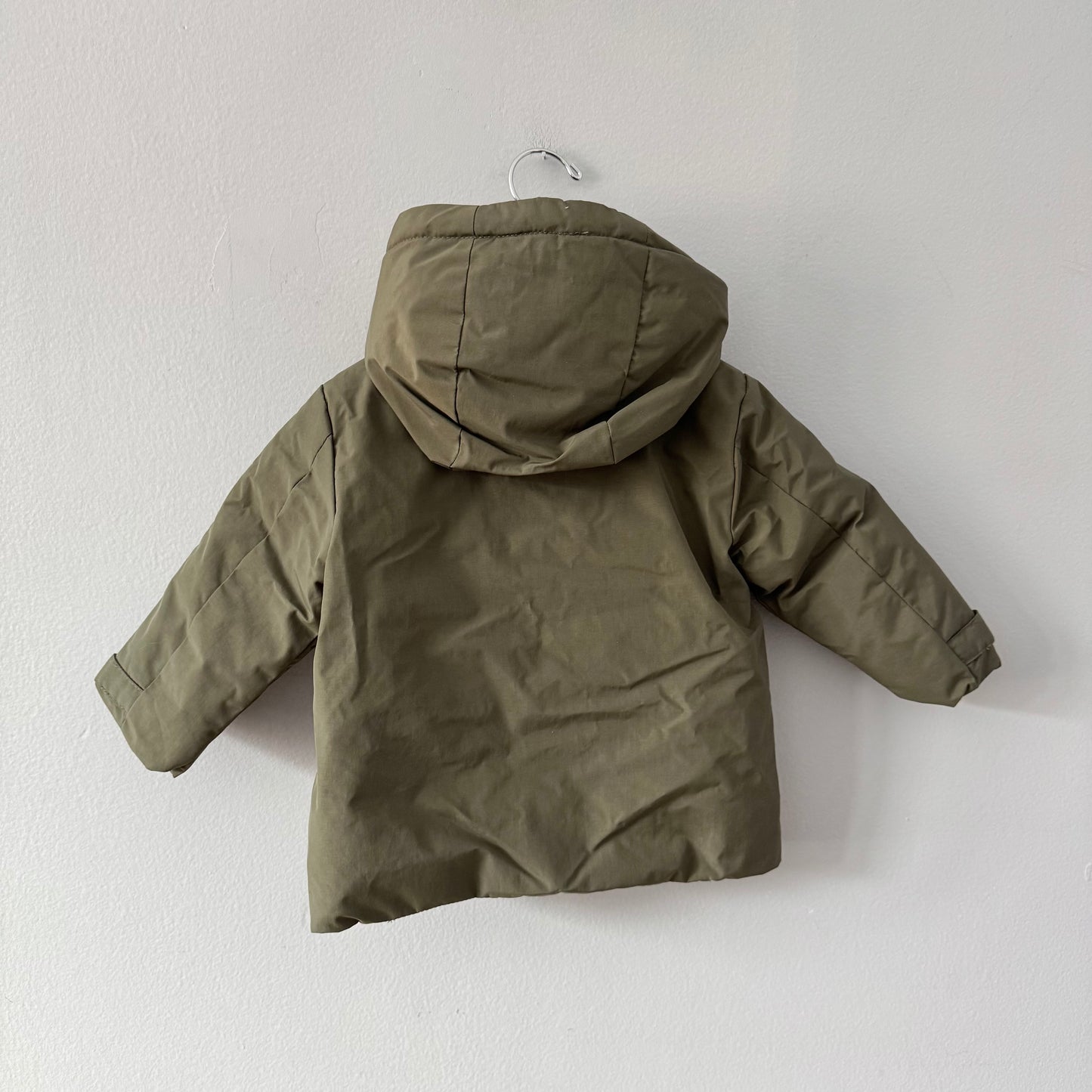 Zara / Khaki light puffer jacket / 12-18M