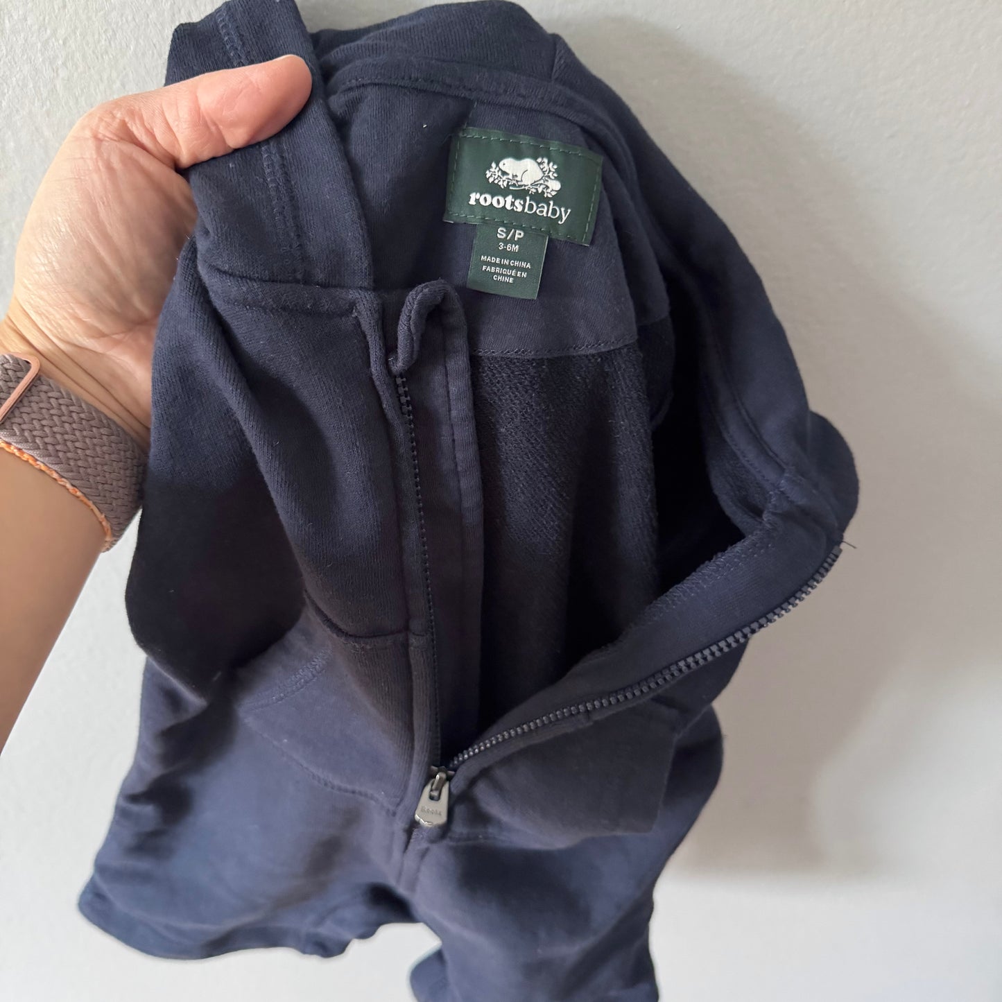 Roots / Navy crew romper with hood / 3-6M