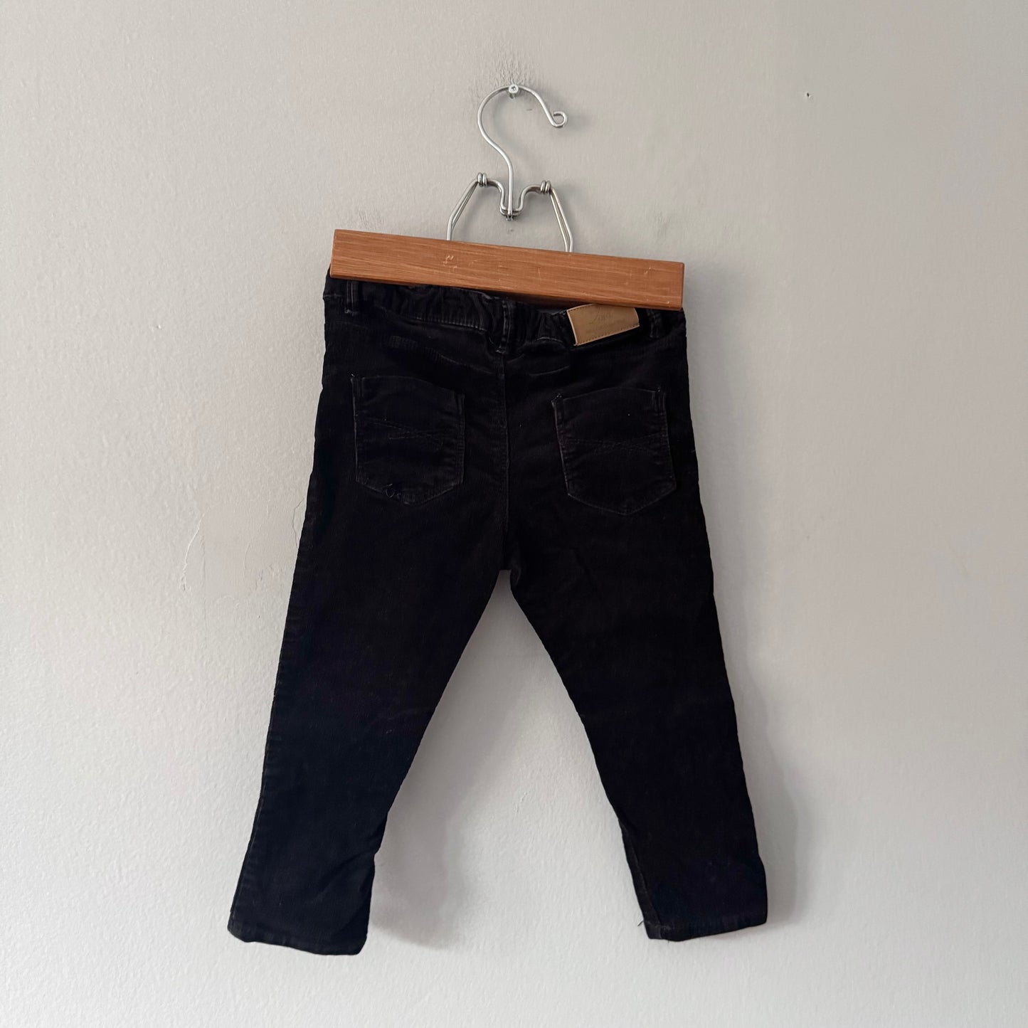 Zara / Black corduroy pants / 18-24M