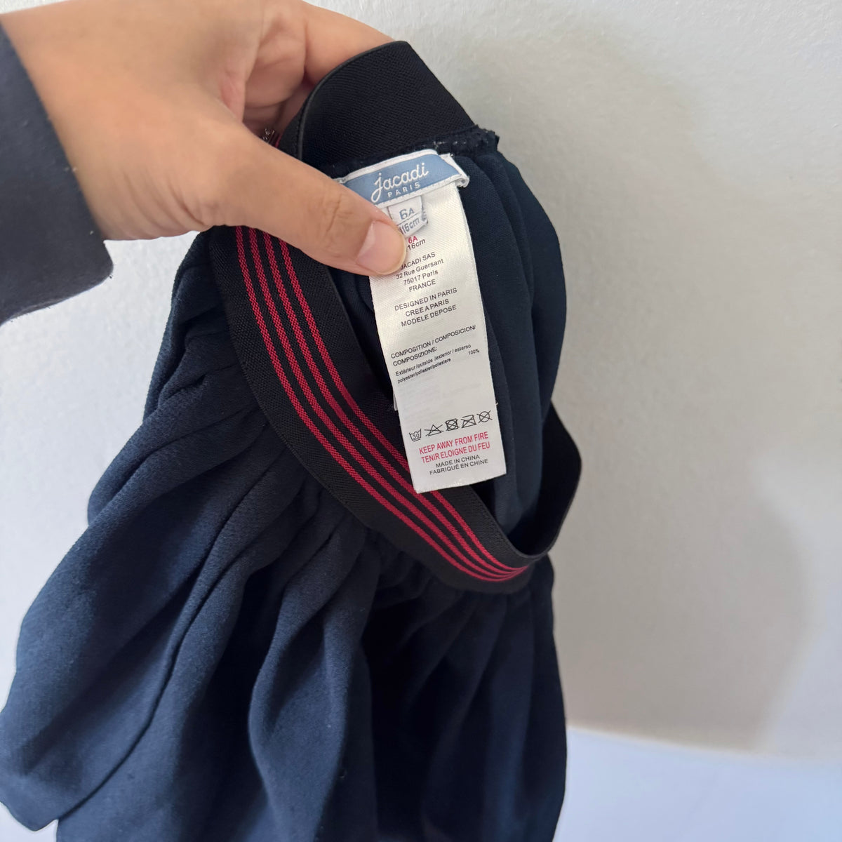 Jacadi / Navy pleated skirt / 6Y