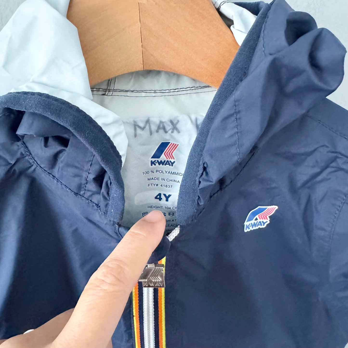 K-Way / Packable navy windbreaker / 4T