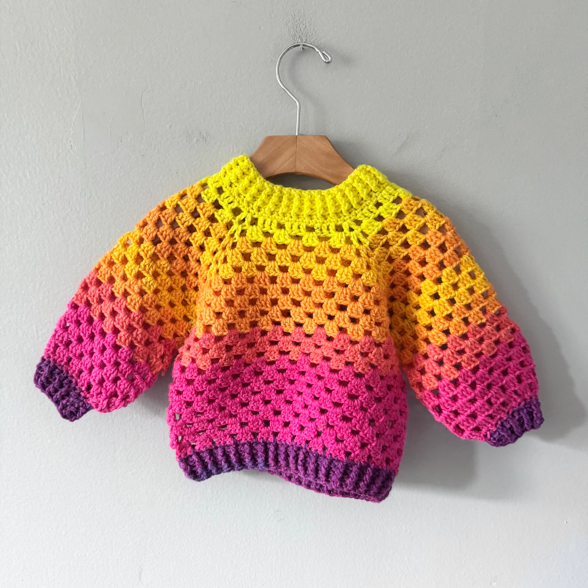 Handmade / Crochet knit pullover / 6-12M - New with tag