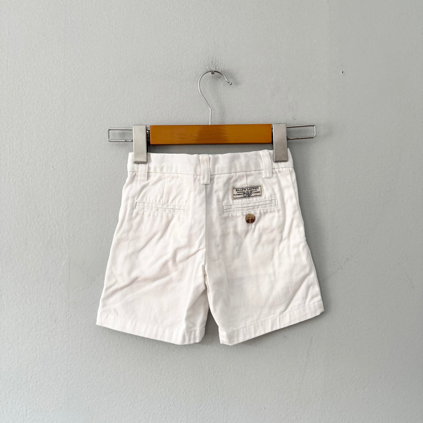 Polo Ralph Lauren / White chino shorts / 2T