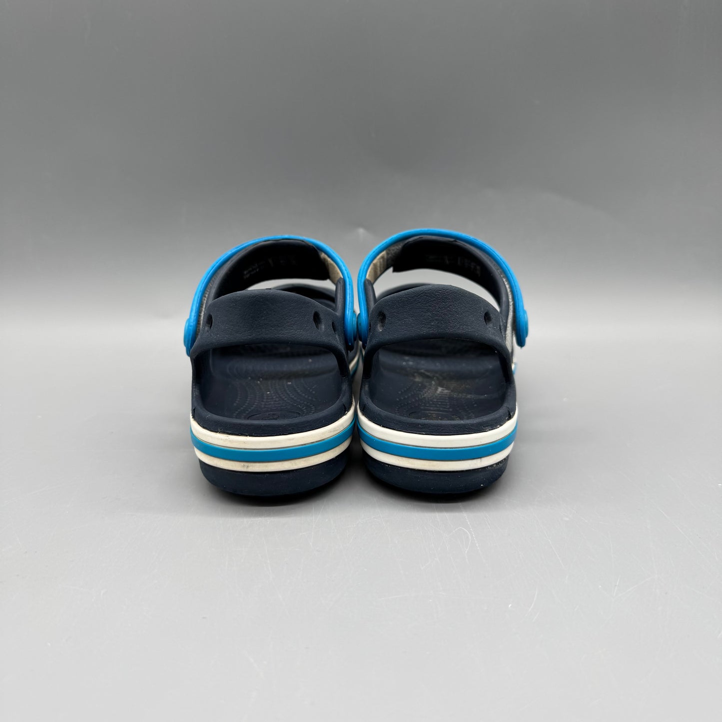 Crocs / Sandals / US11