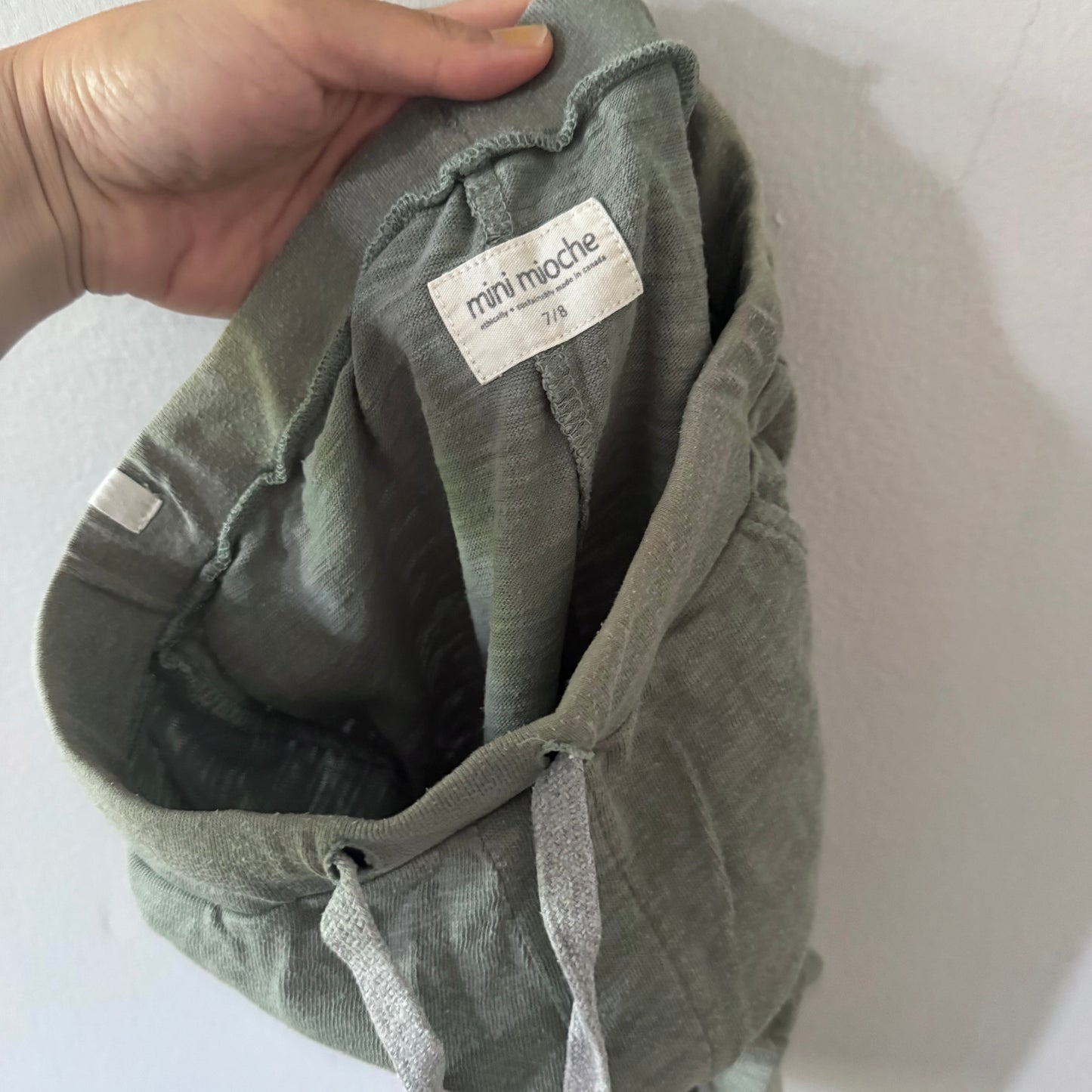 Mini mioche / Khaki shorts / 7-8Y