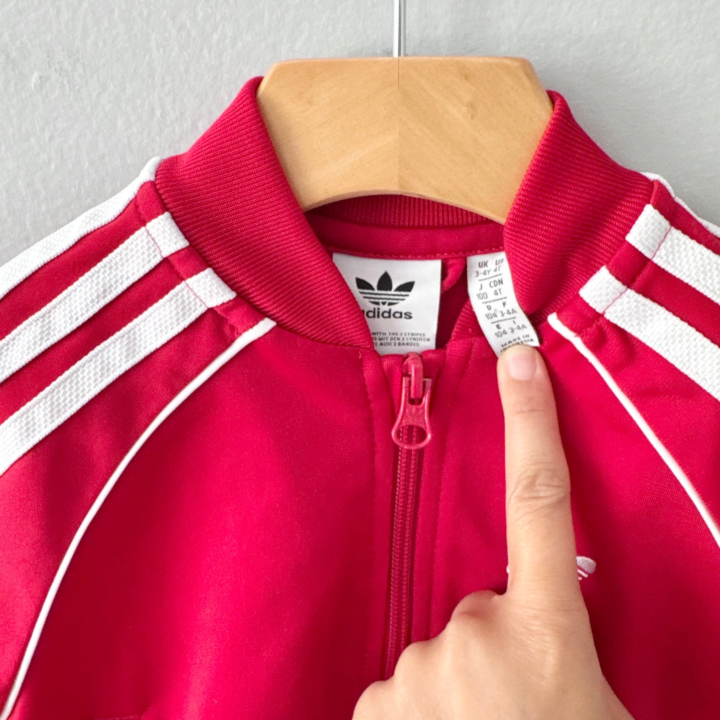 Adidas / Red track suit jacket / 3-4Y