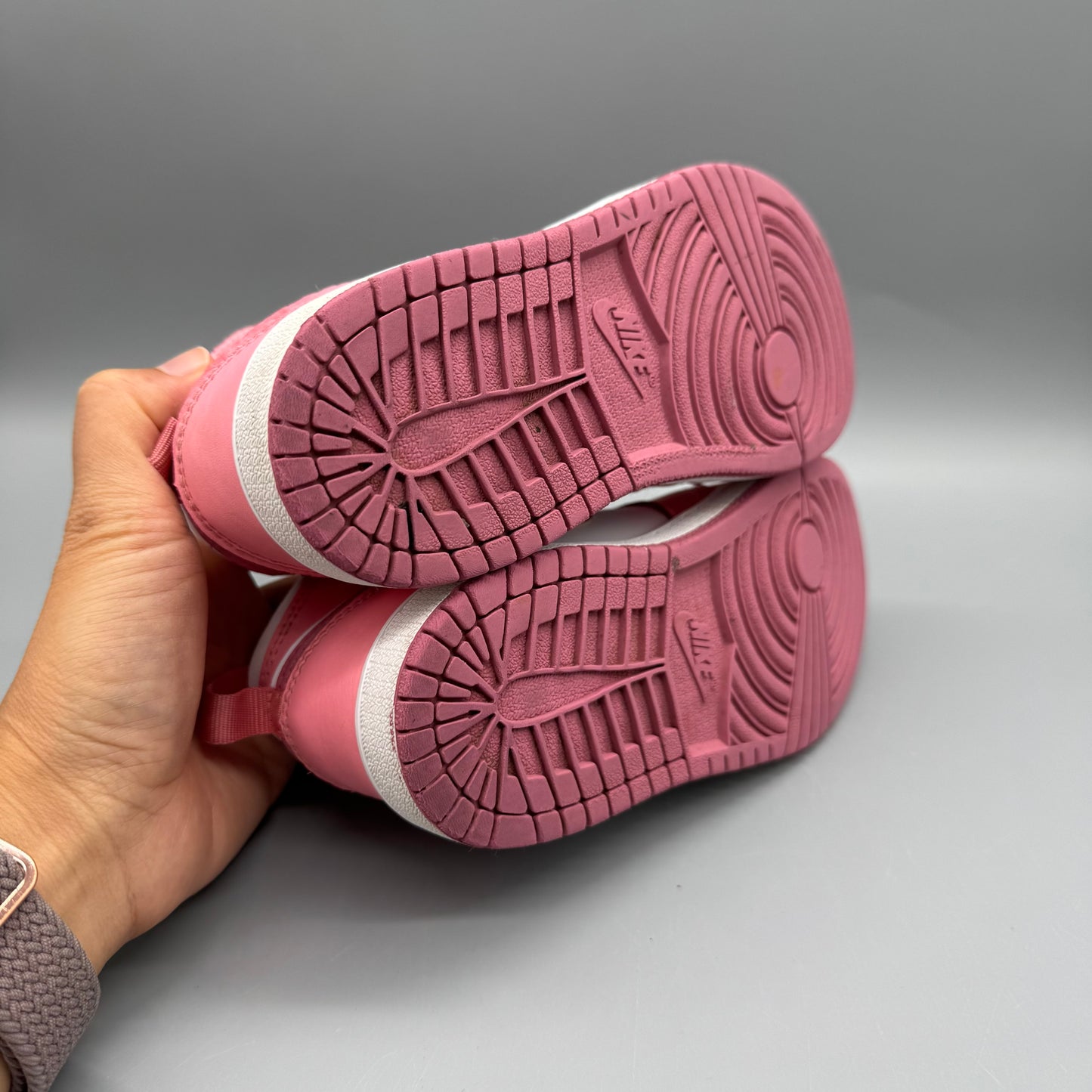 Nike / Air Jordan 1 Coral Chalk/Desert Berry-White / Running Shoes / US13
