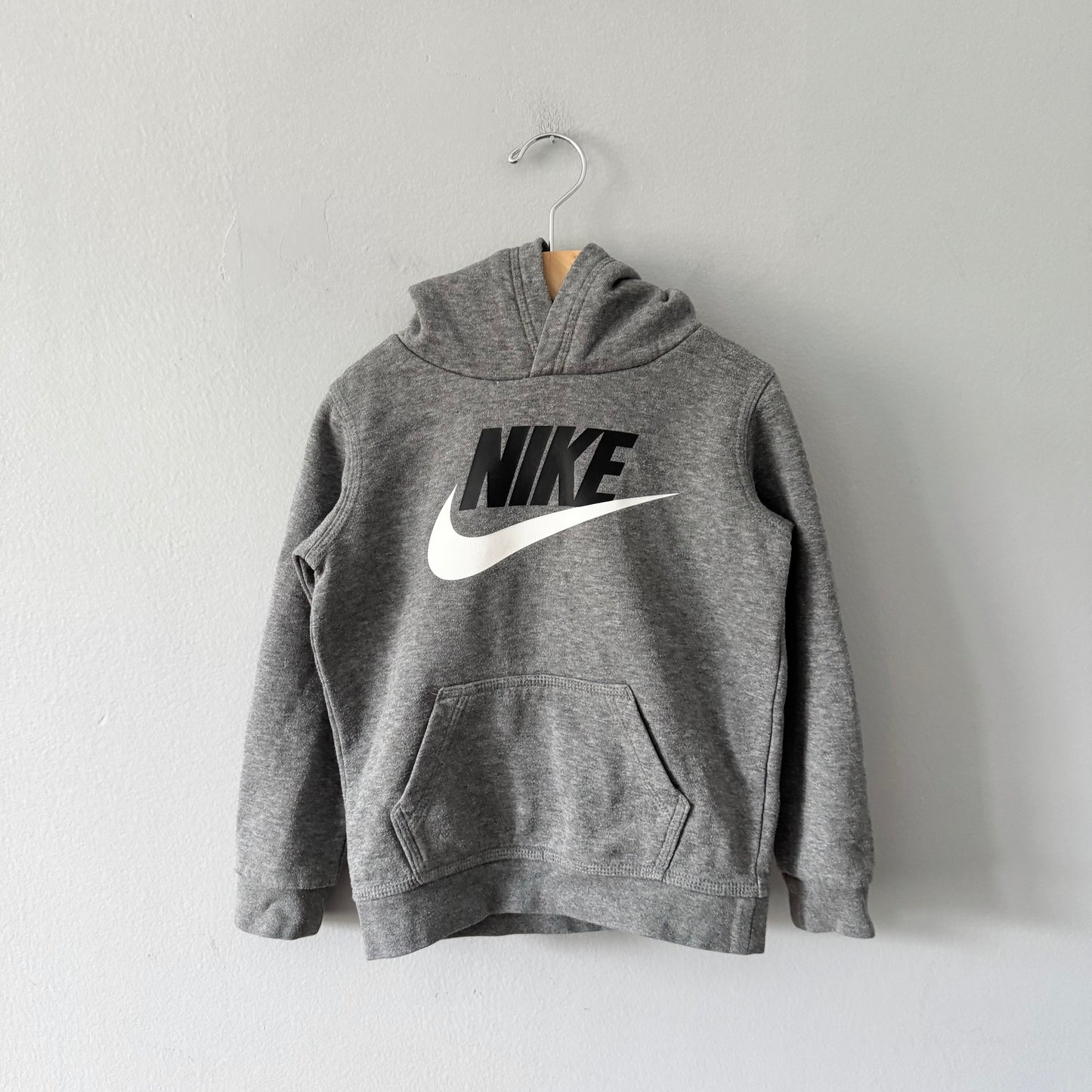 Nike / Dark grey hoodie / 4T