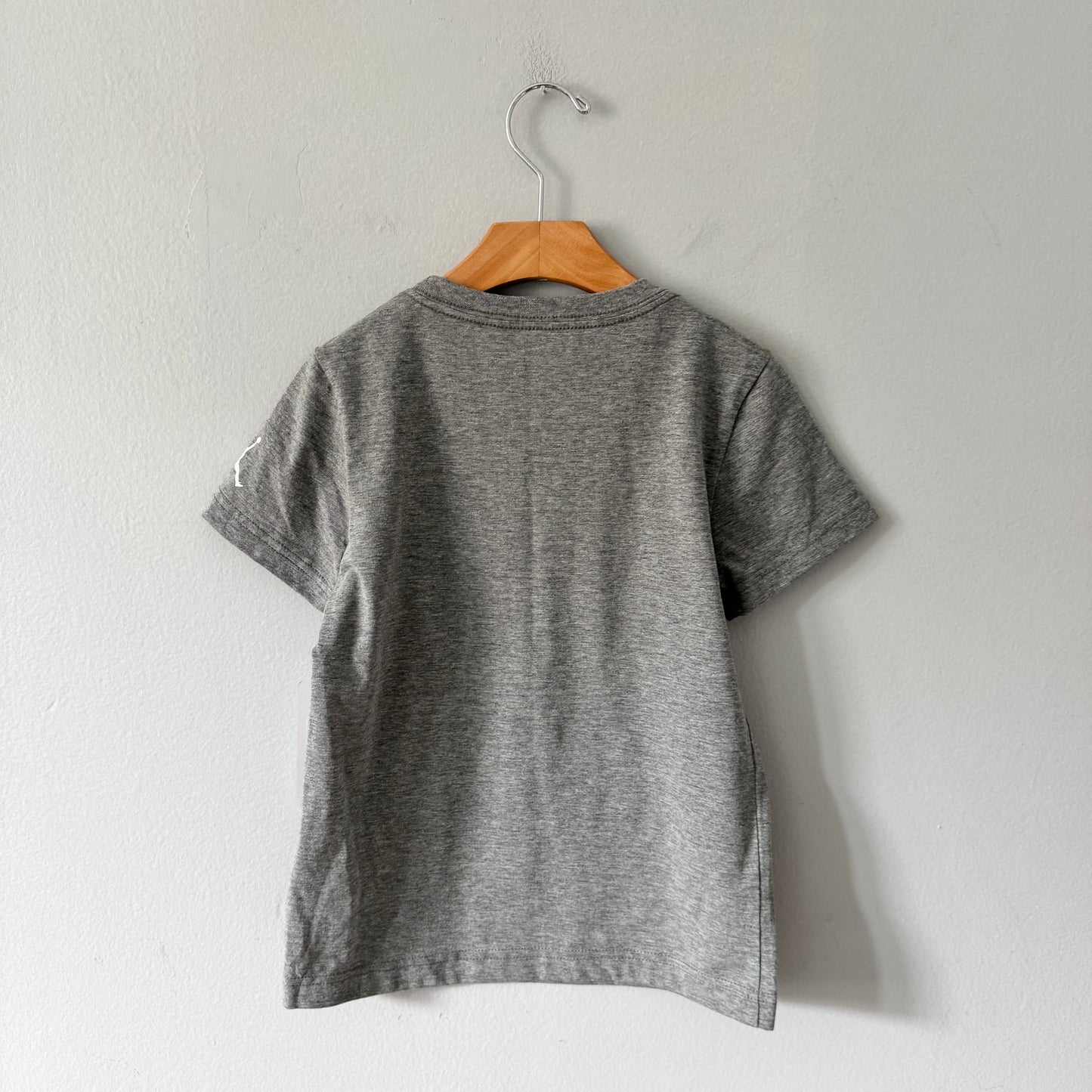 Jordan / Grey T-shirt / 5-6Y - New with tag