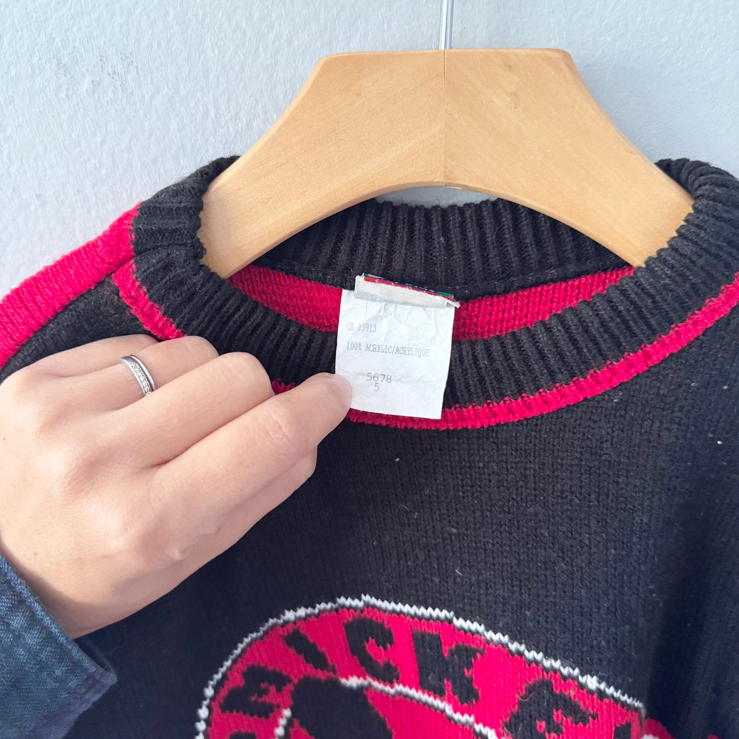Vintage Disney / Mickey red x black knit pullover / 5Y
